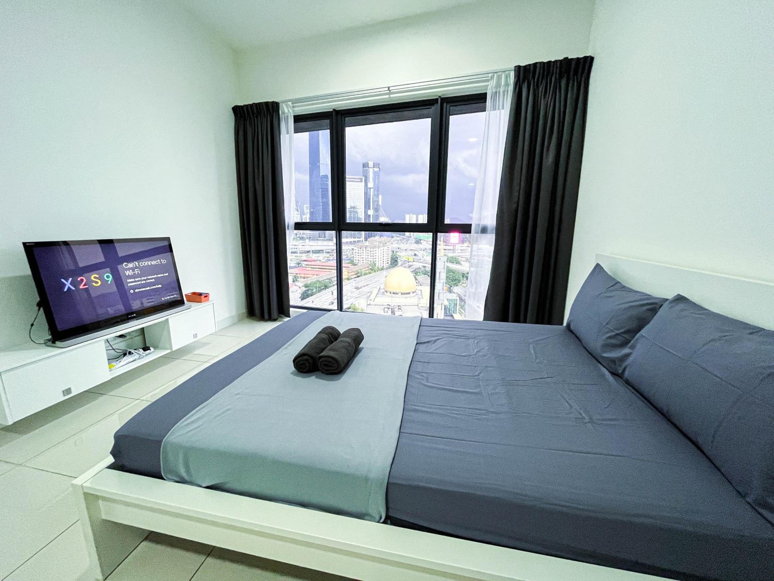 Continew Residences TRX Lux Pool View
