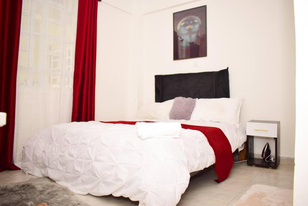 Rorot 2 bdrm stay located Annex home away(bright) view 2