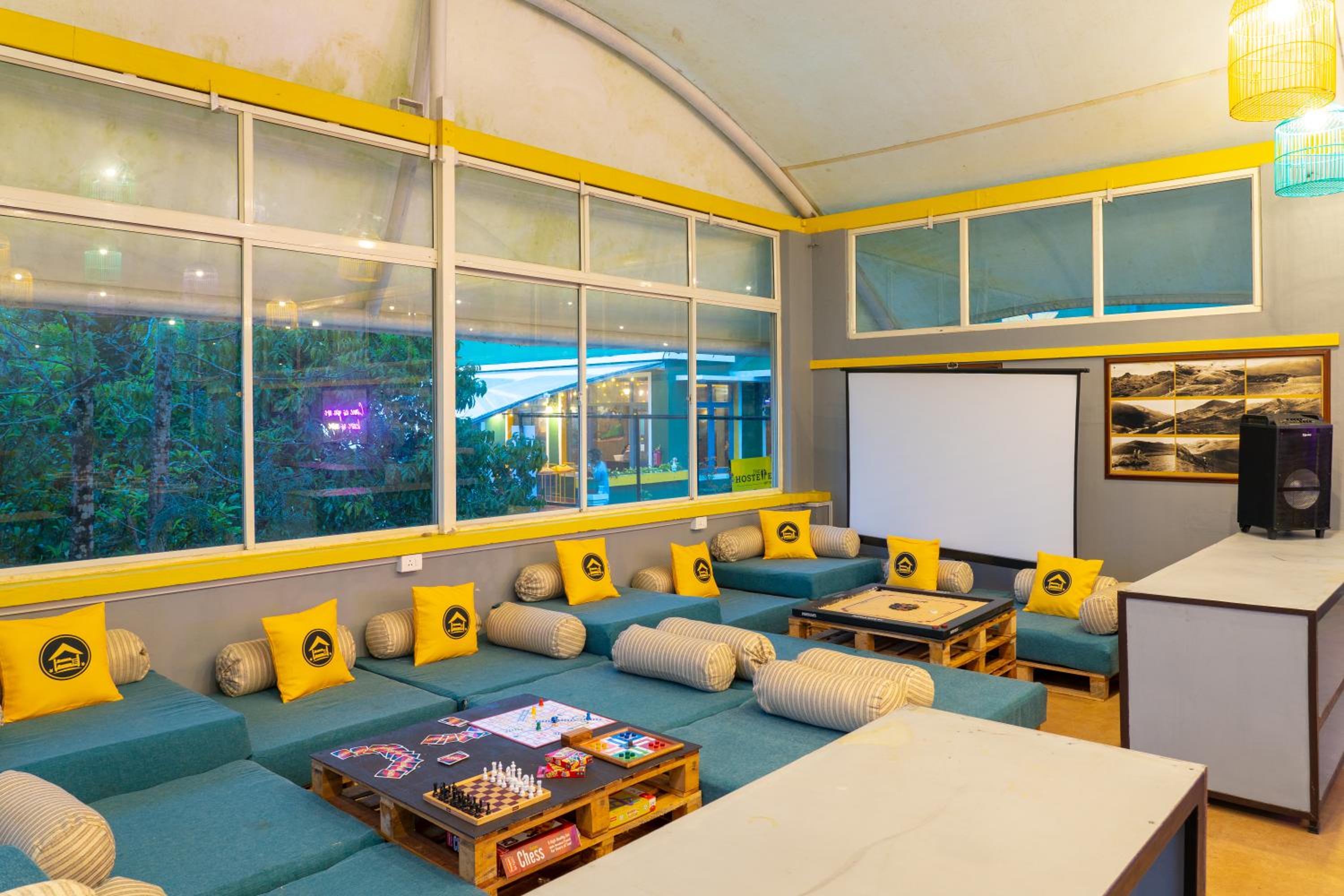 lounge