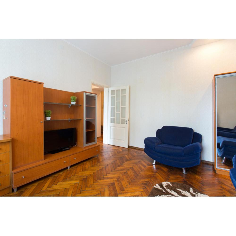 Apartments on Skovoroda Street view 5