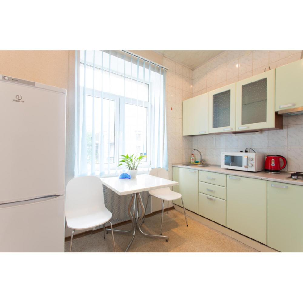 Apartments on Skovoroda Street view 4