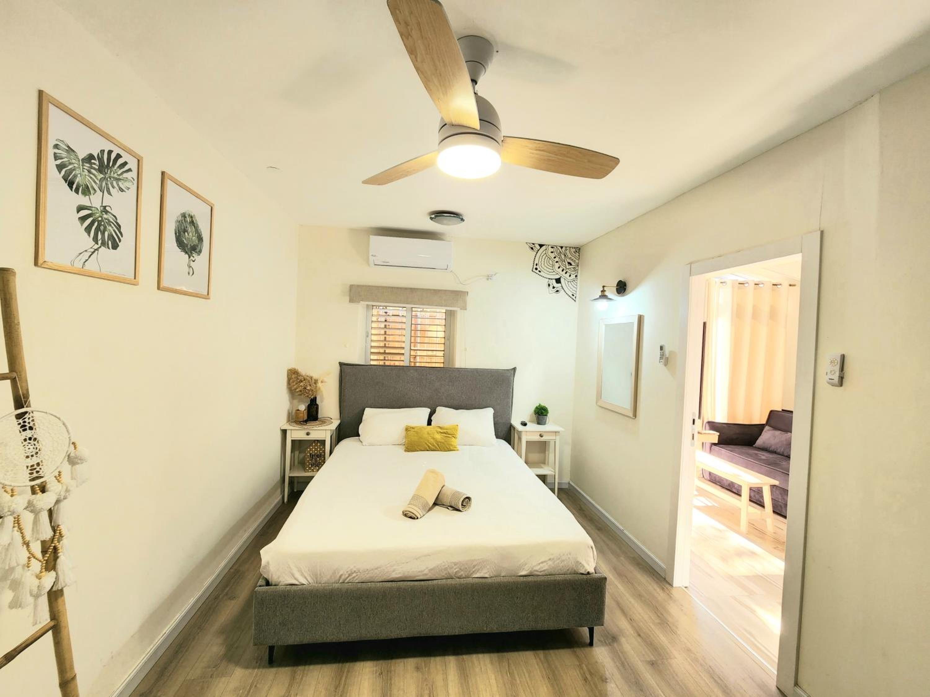 Sunshine Suite Boutique Only 5 Min Walk To The Beach - By SEAELO EILAT view 3