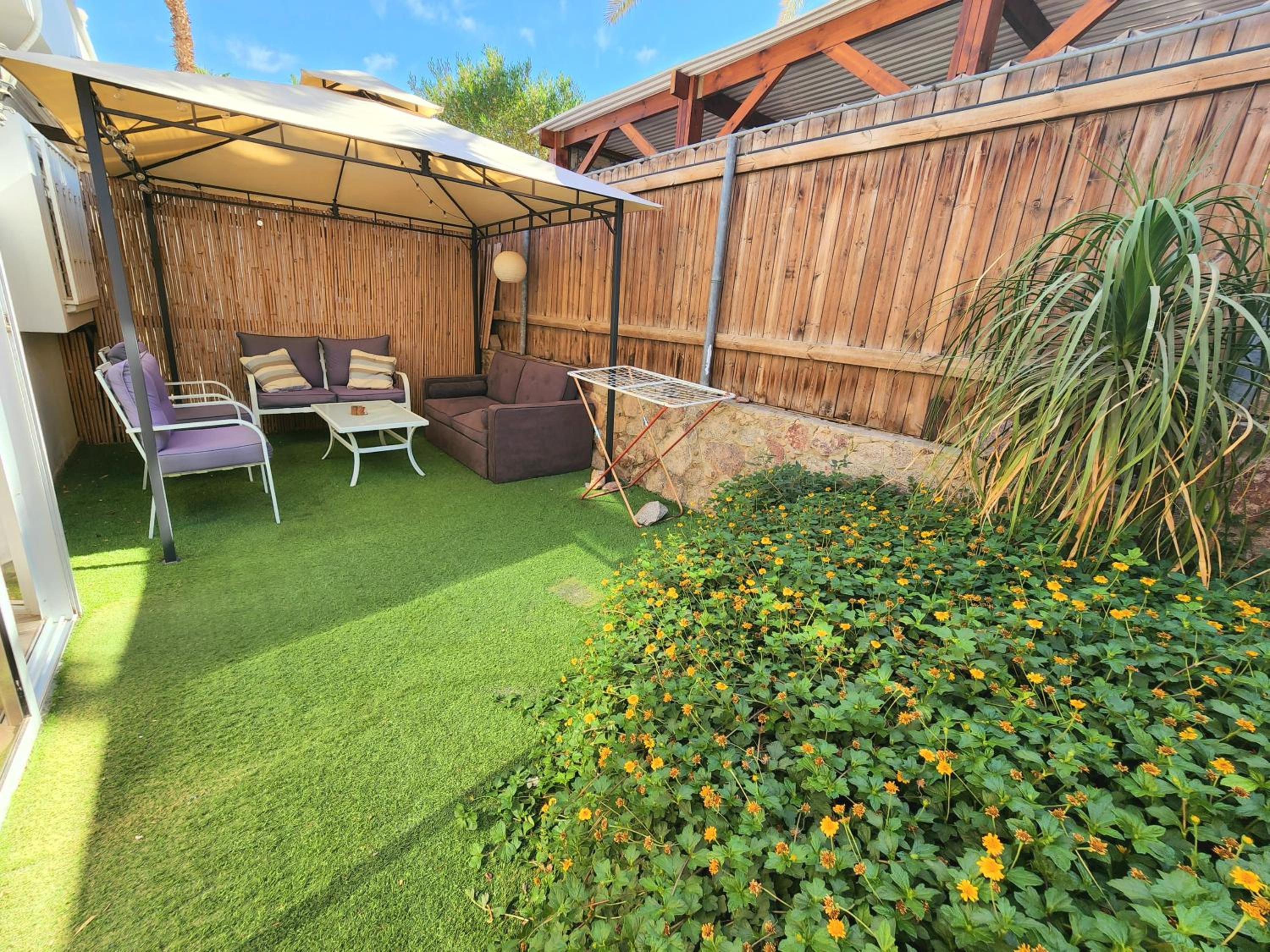 Sunshine Suite Boutique Only 5 Min Walk To The Beach - By SEAELO EILAT view 4