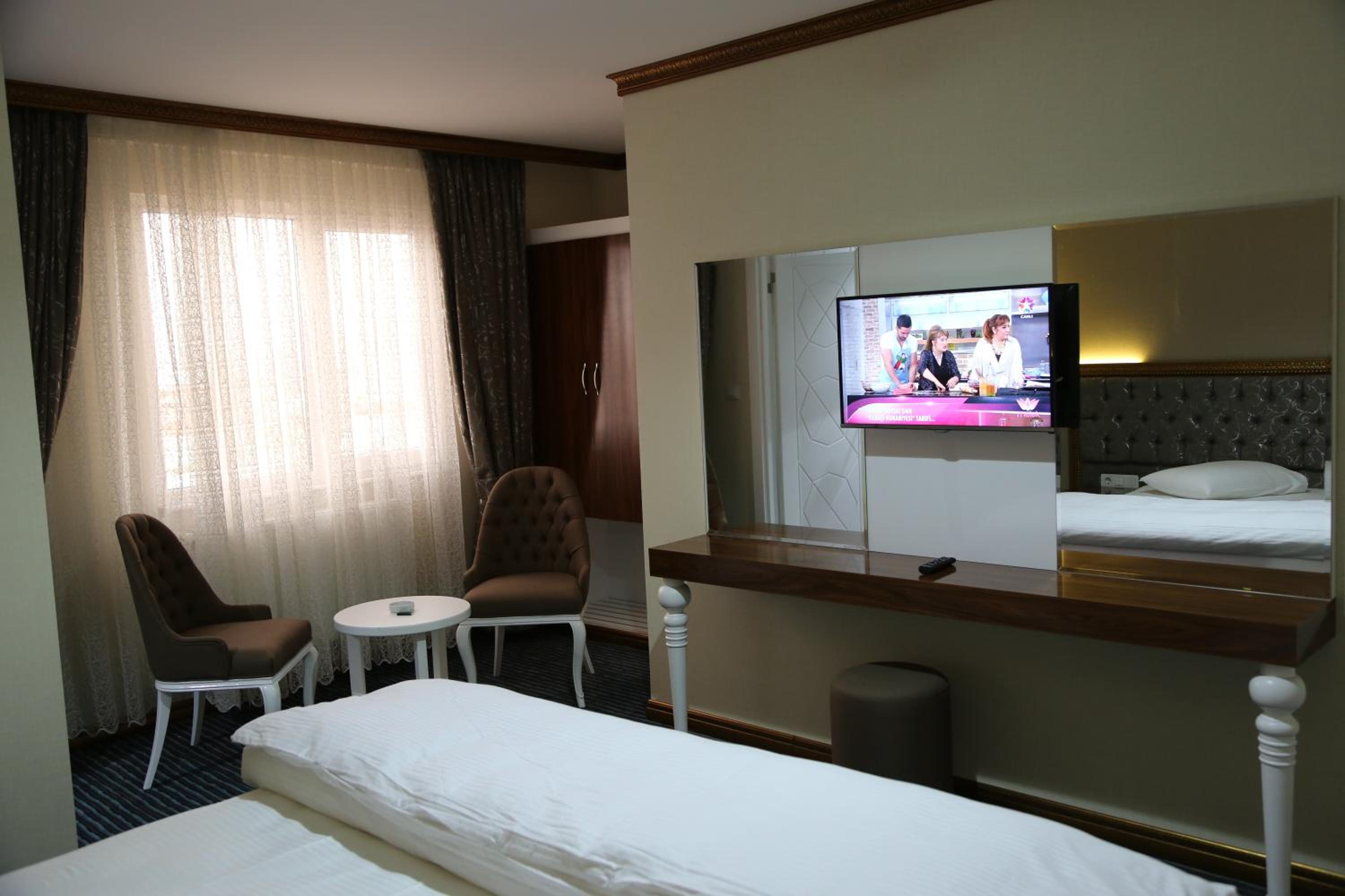 Grand Sera Hotel - Image 12