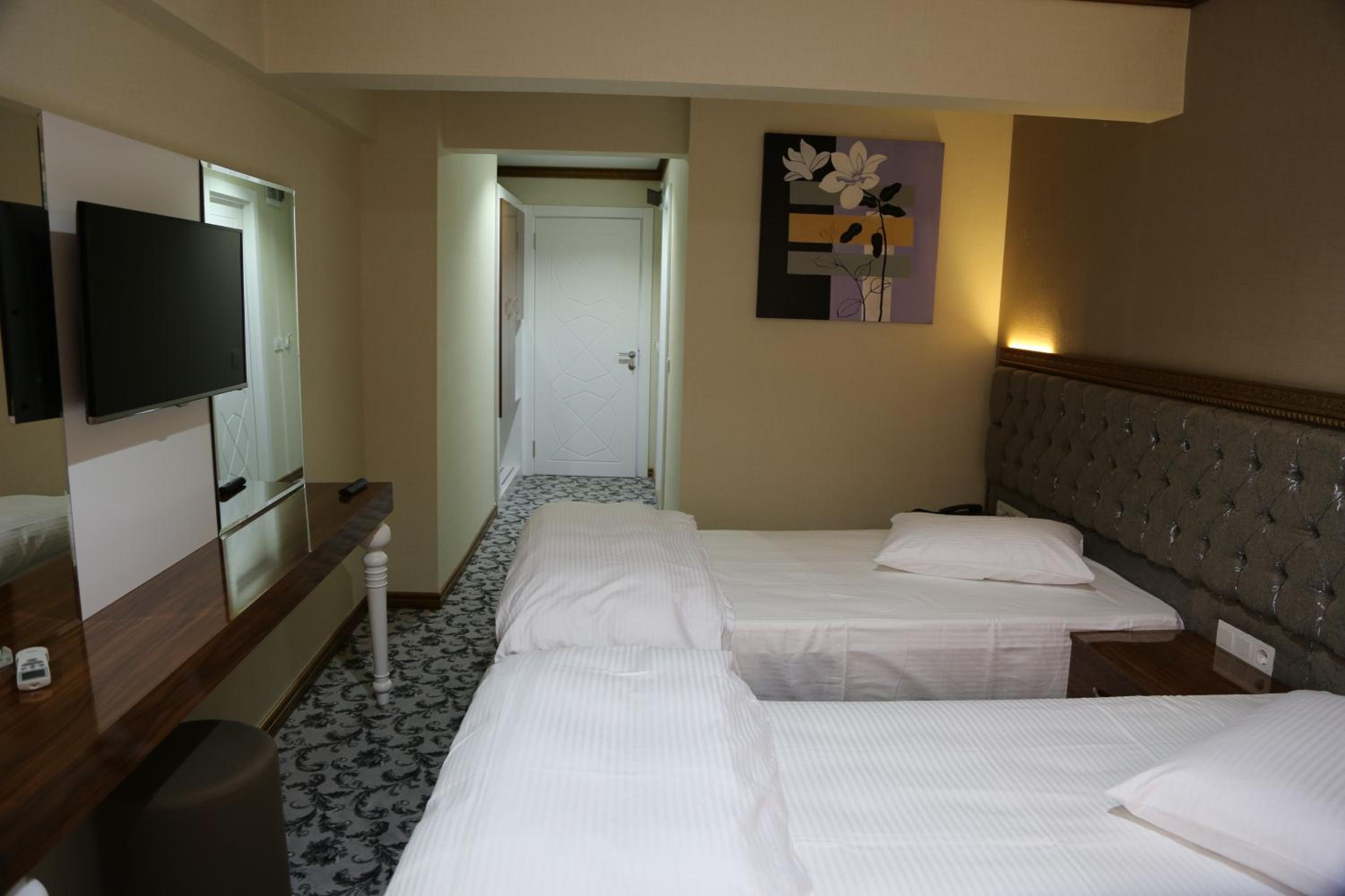 Grand Sera Hotel - Image 14