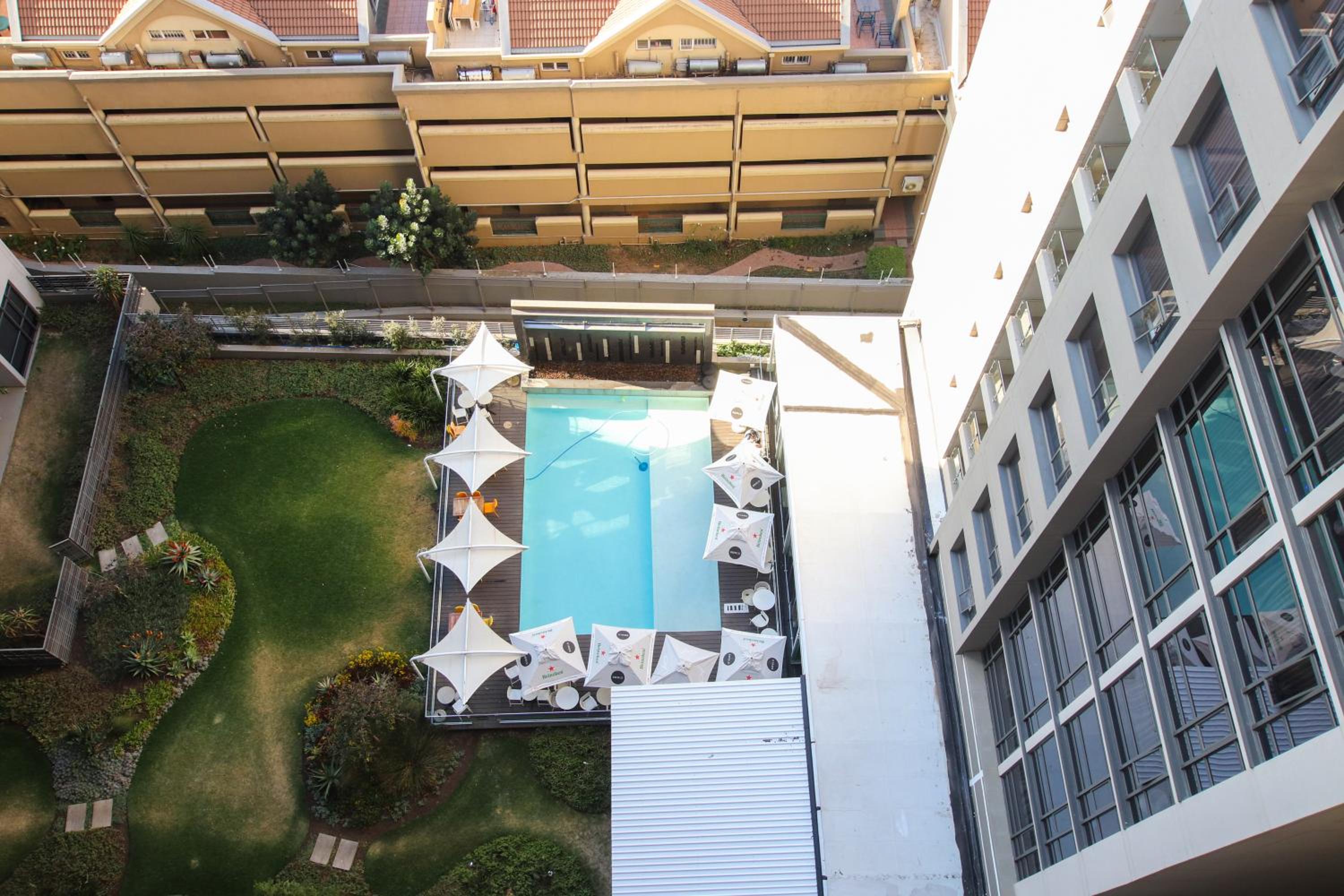 Sandton Smart Apartment Eleven
