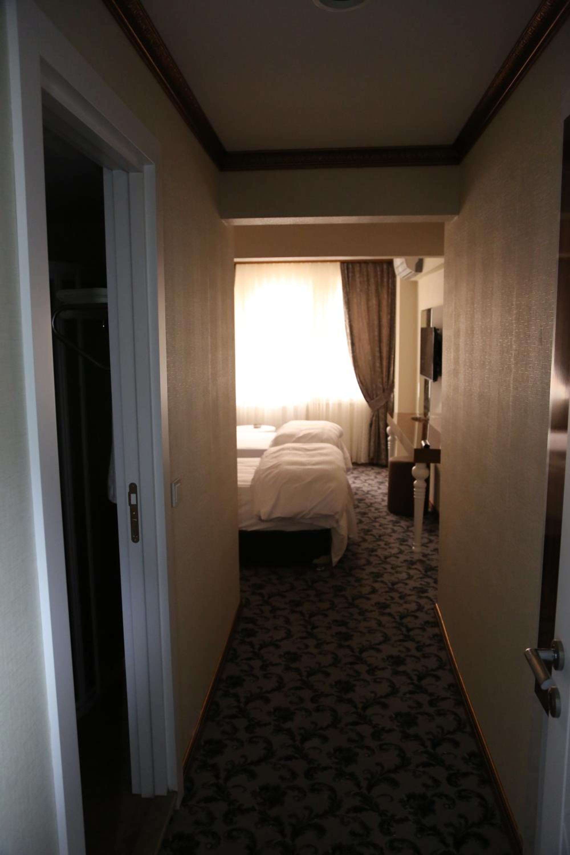 Grand Sera Hotel - Image 72