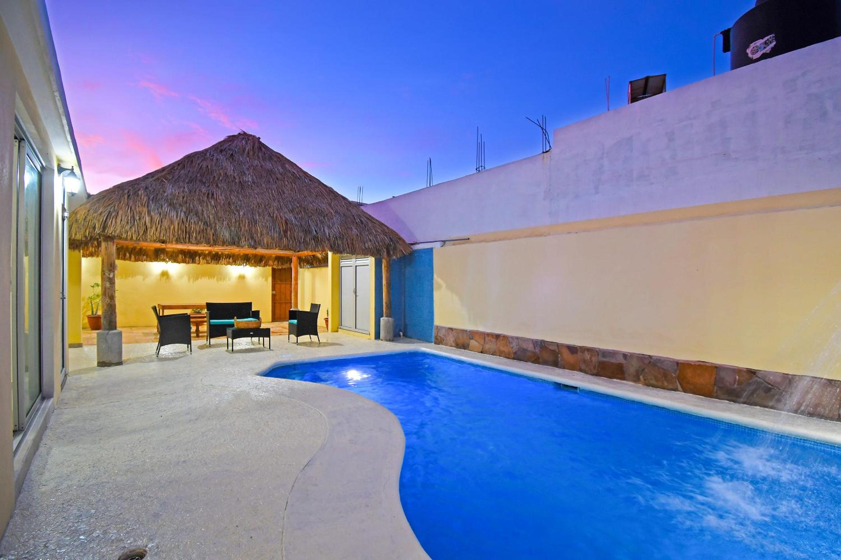 DT La Paz Condos with Pool & Palapa Lounge, 2 mi to Malecón