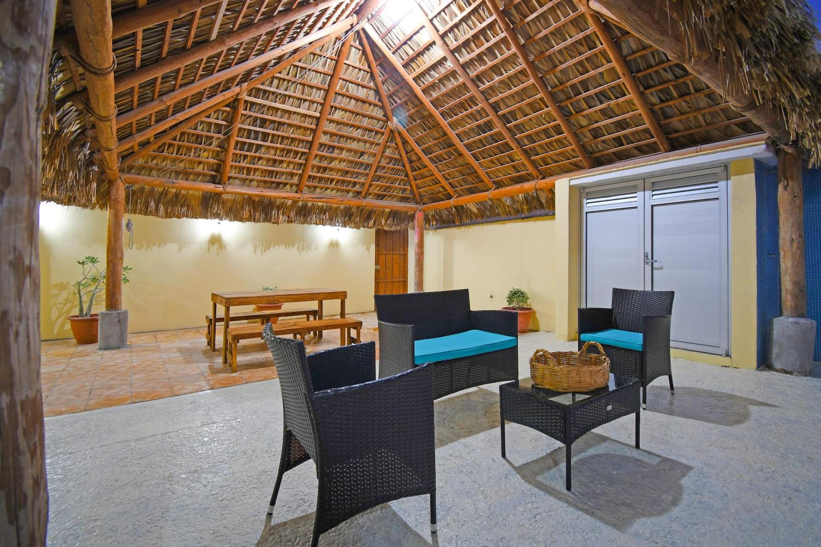 DT La Paz Condos with Pool & Palapa Lounge, 2 mi to Malecón