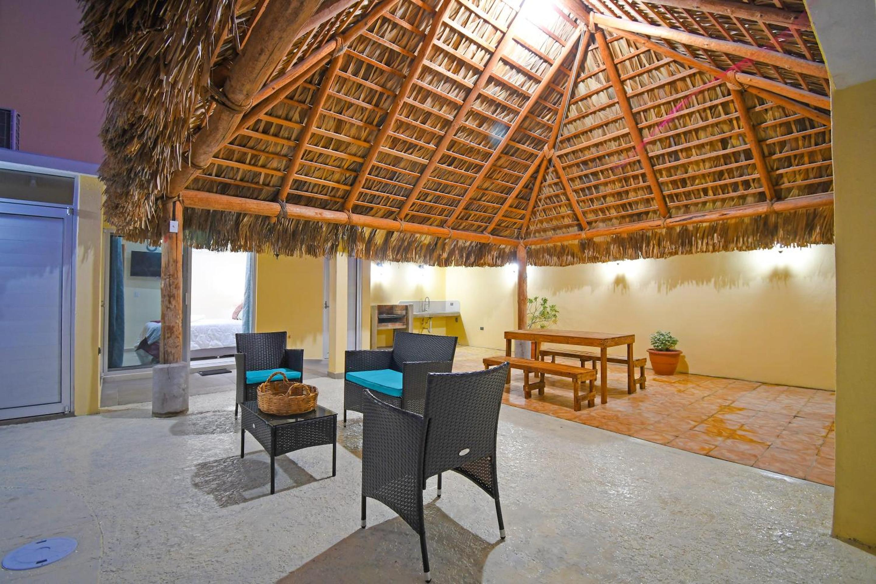 DT La Paz Condos with Pool & Palapa Lounge, 2 mi to Malecón