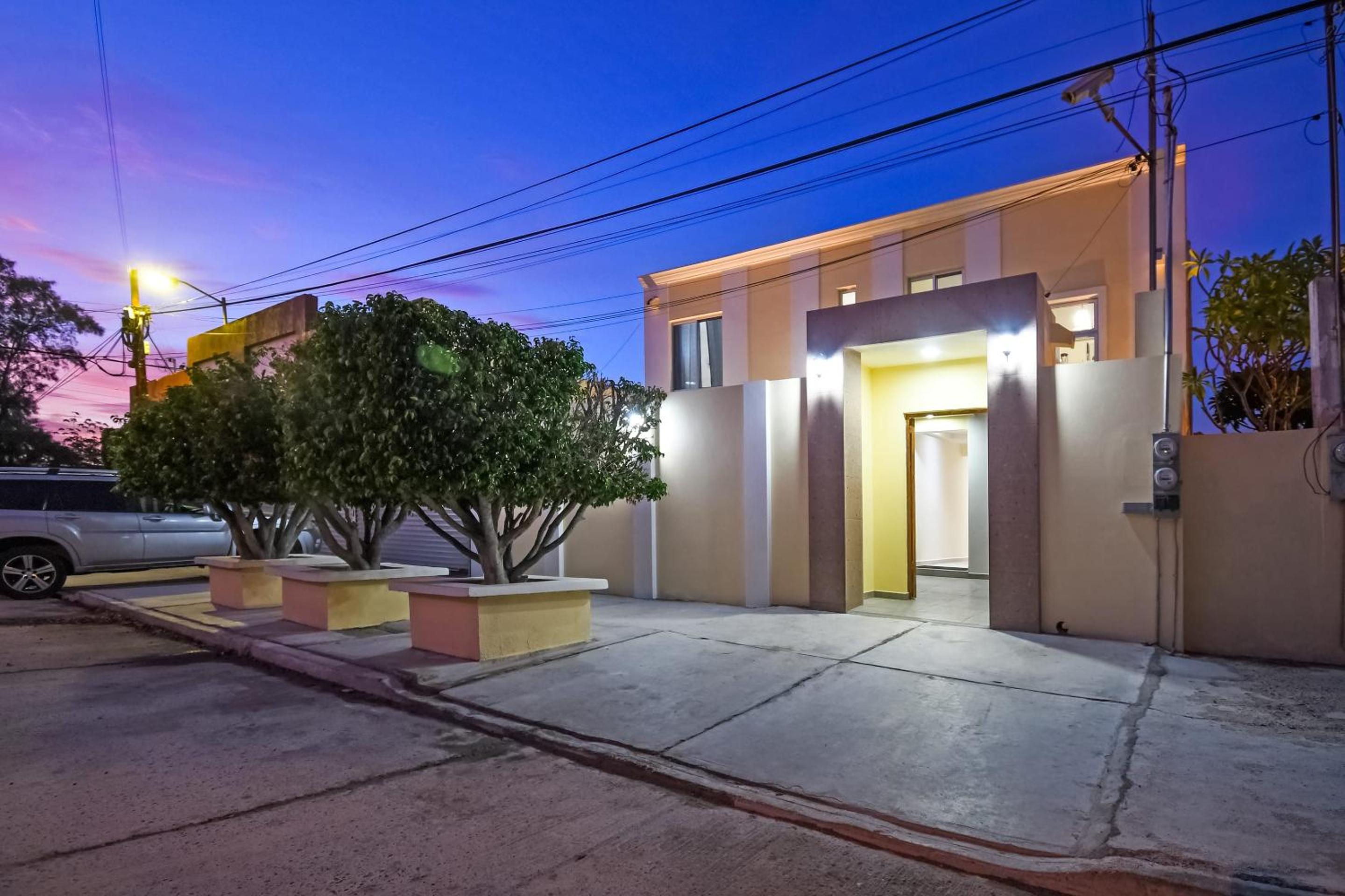 DT La Paz Condos with Pool & Palapa Lounge, 2 mi to Malecón