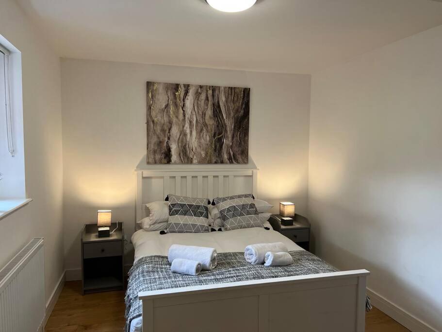 Lovely 2 Bedroom 2 Bathroom Apartment with Parking view 5
