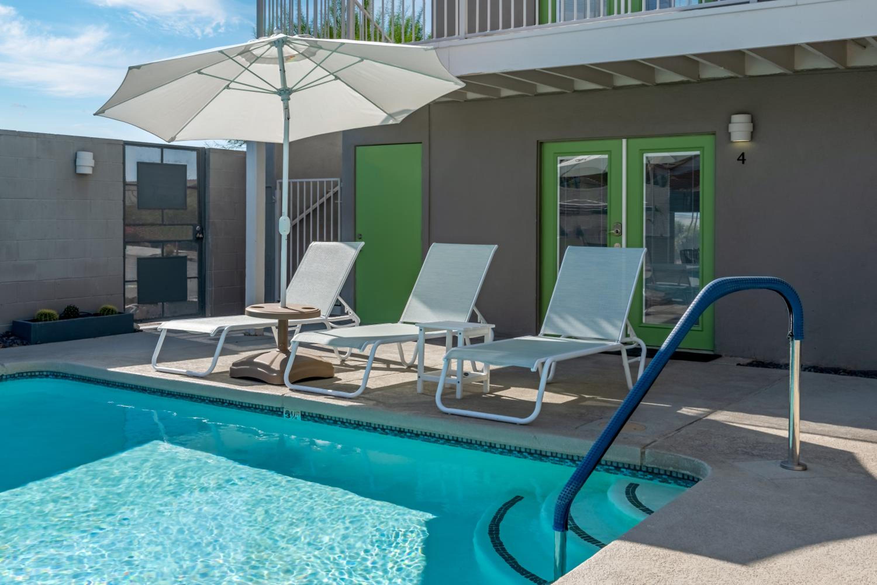 Desert Hot Springs Inn