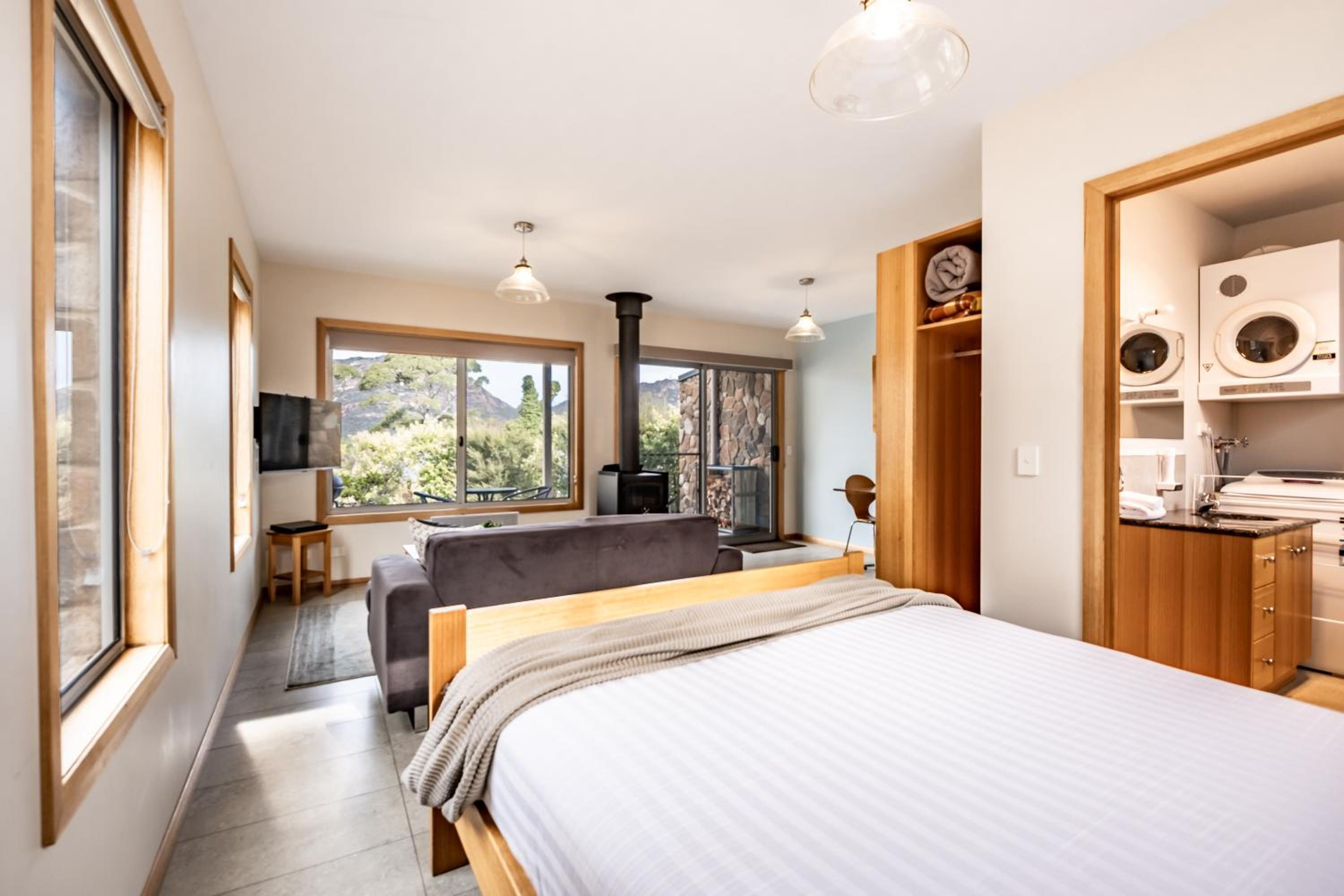Freycinet Stone Studio 4 - Granite