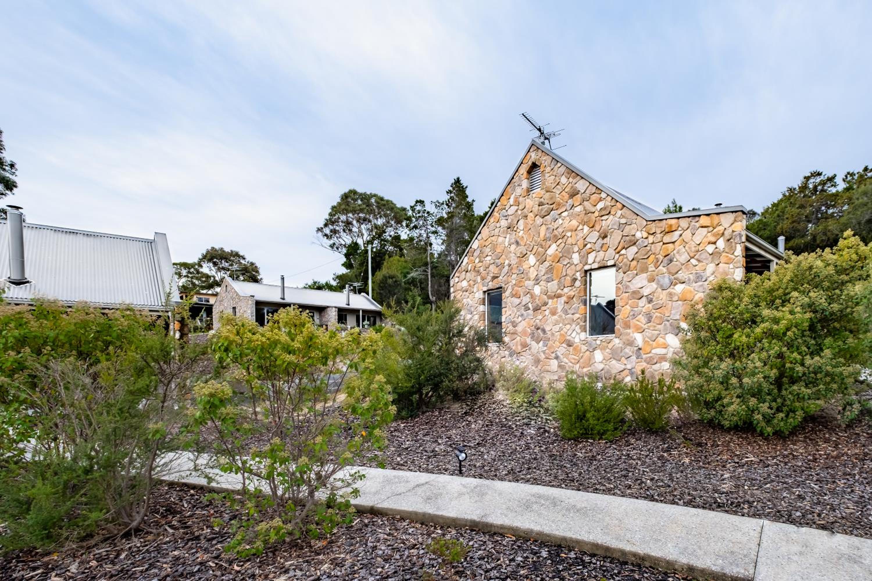 Freycinet Stone Studio 5 - Greystone