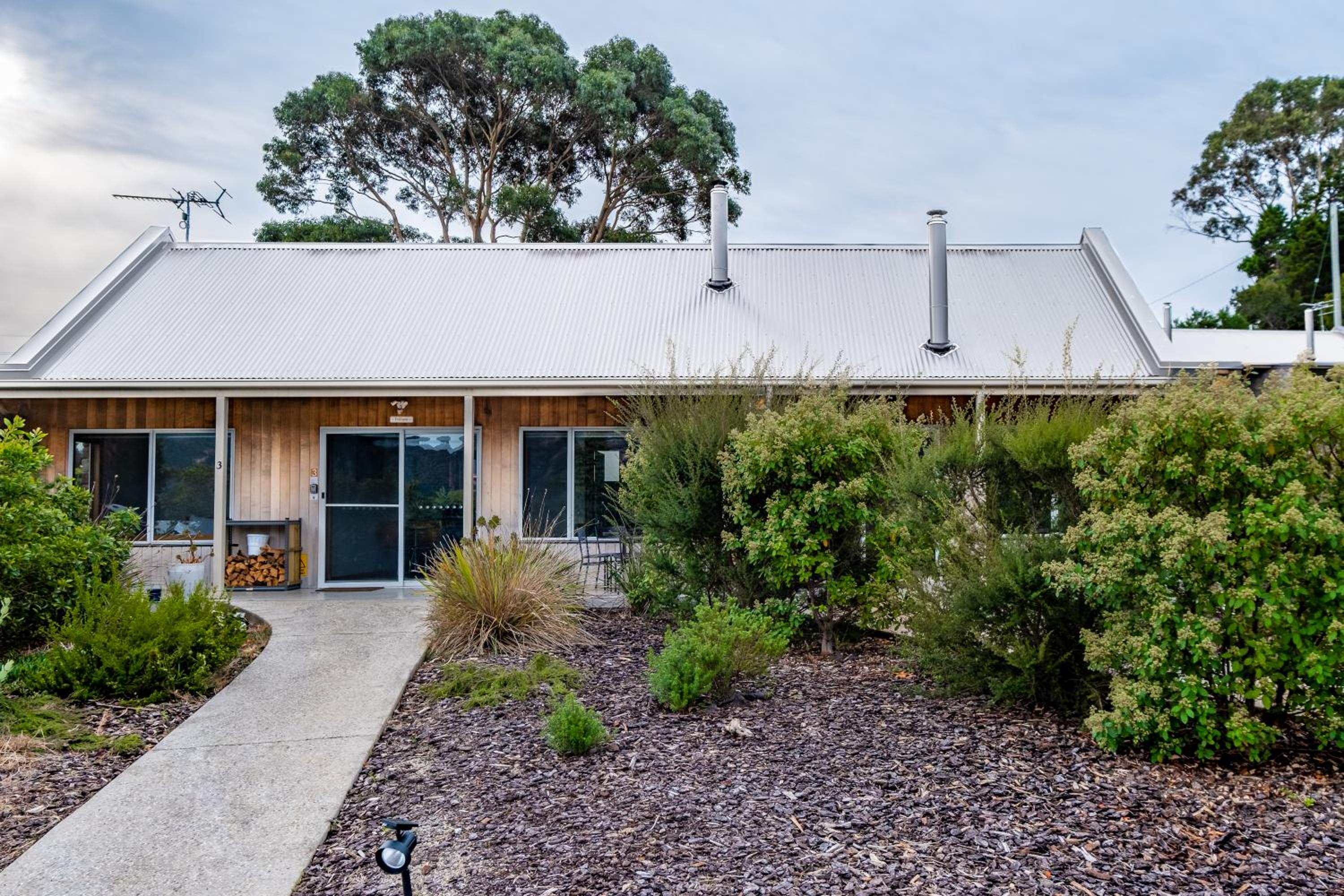 Freycinet Stone Studio 3 - Feldspar