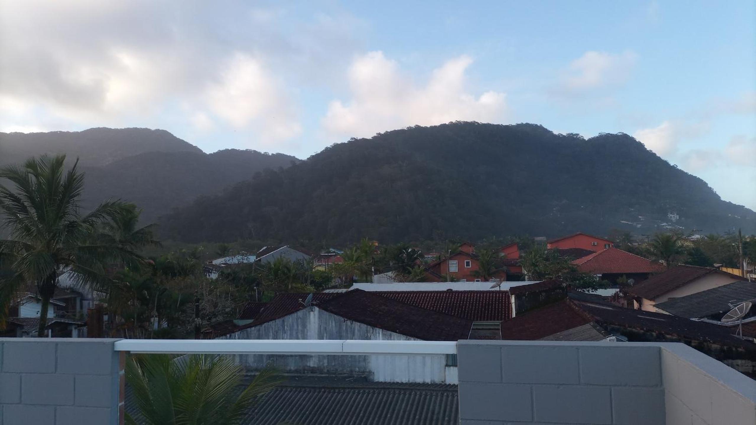 Casa com Vista do Mar e Montanha
