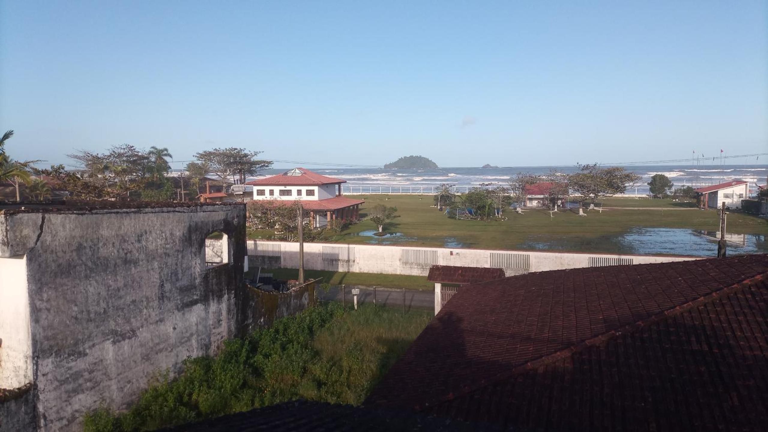 Casa com Vista do Mar e Montanha