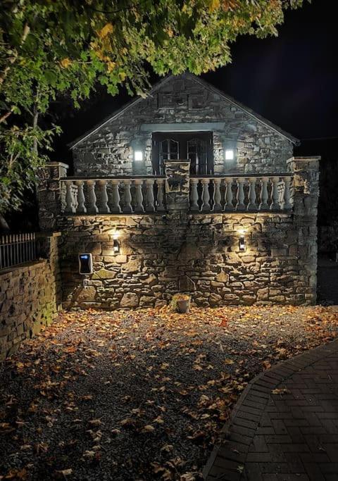 Hotel Stunning 2 Bedroom Guest House With Hot Tub. Sleeps Up To 6 People, Pet Friendly