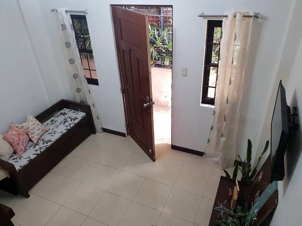 Mireya's Transient House view 4