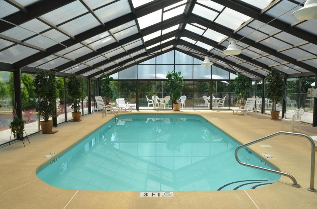 Smoky Mountain Inn & Suites view 4