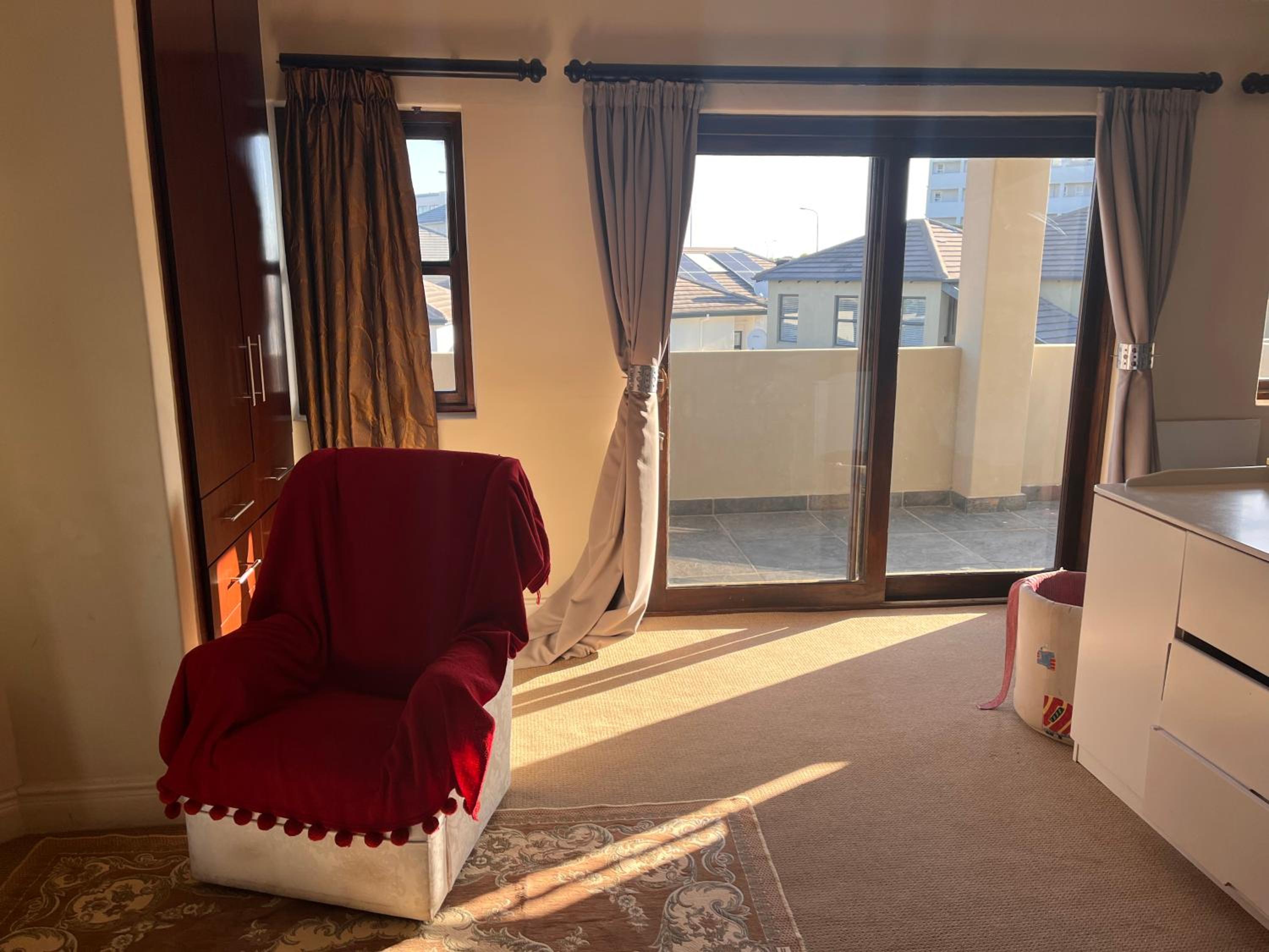 Jambase Seaside House