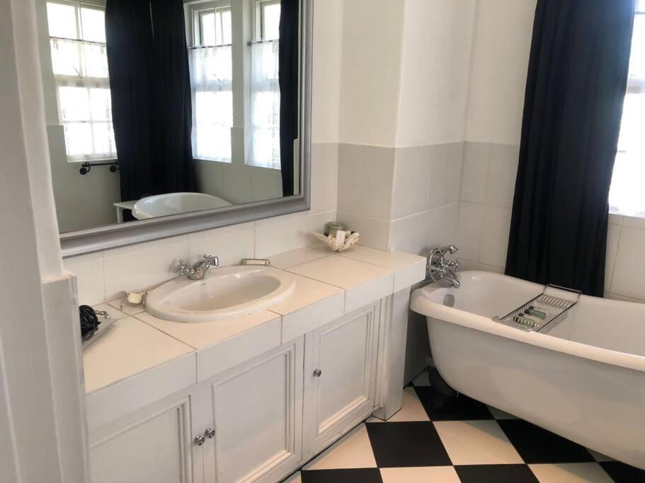 Lovely rental unit with no loadshedding view 5