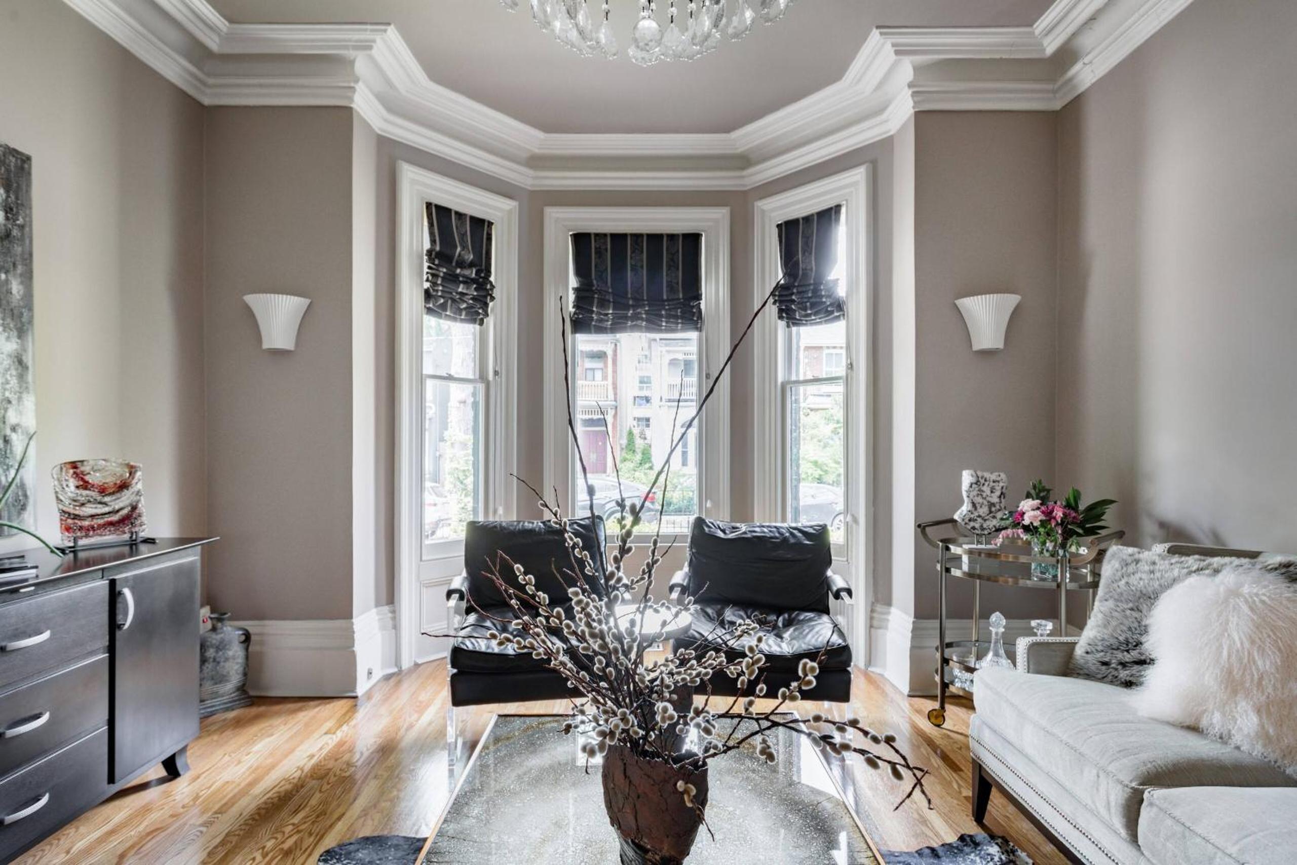 Downtown Luxury Victorian Retreat - Image 2