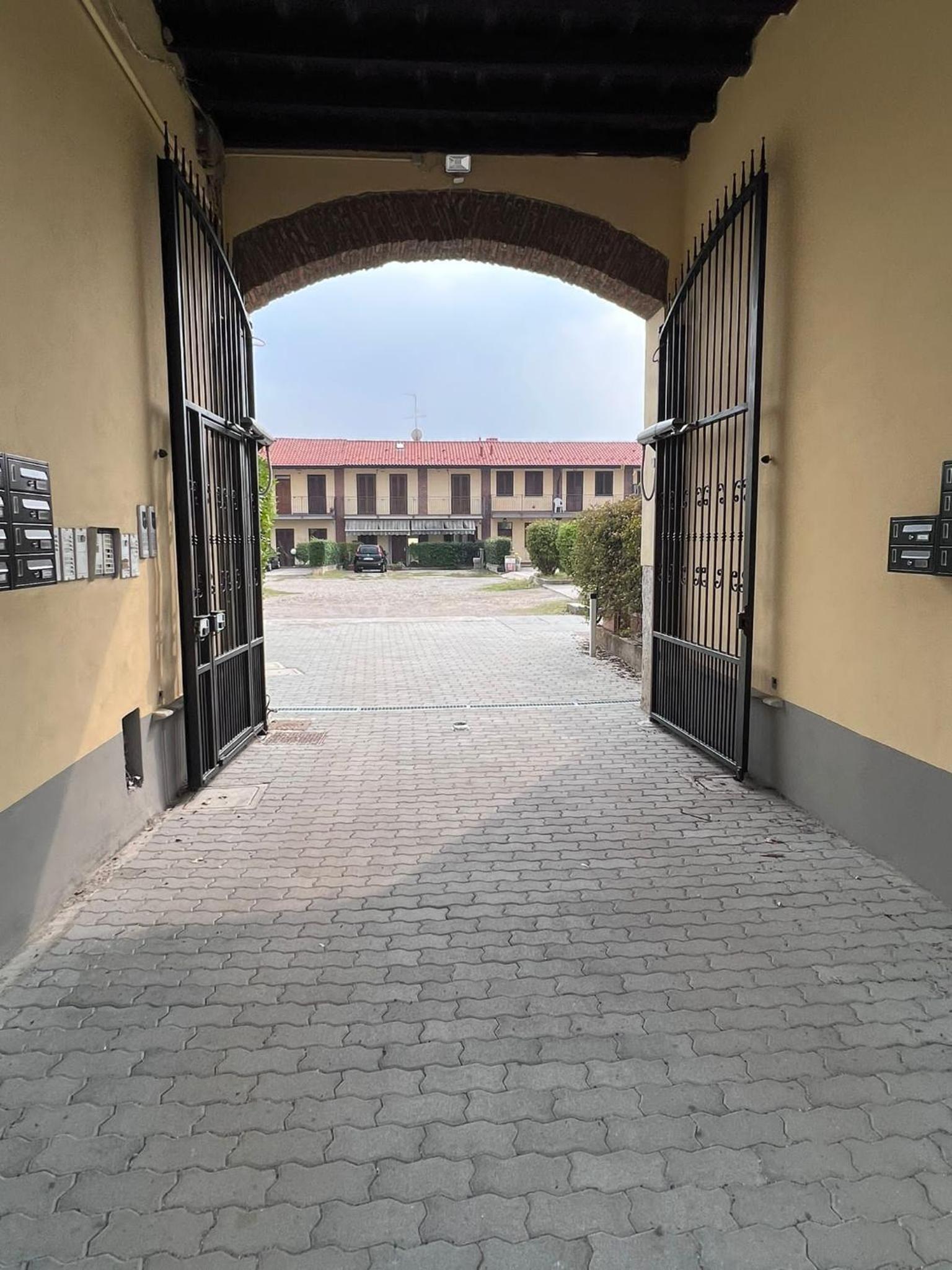 Bnbook-Monolocale Corte Borromeo view 5