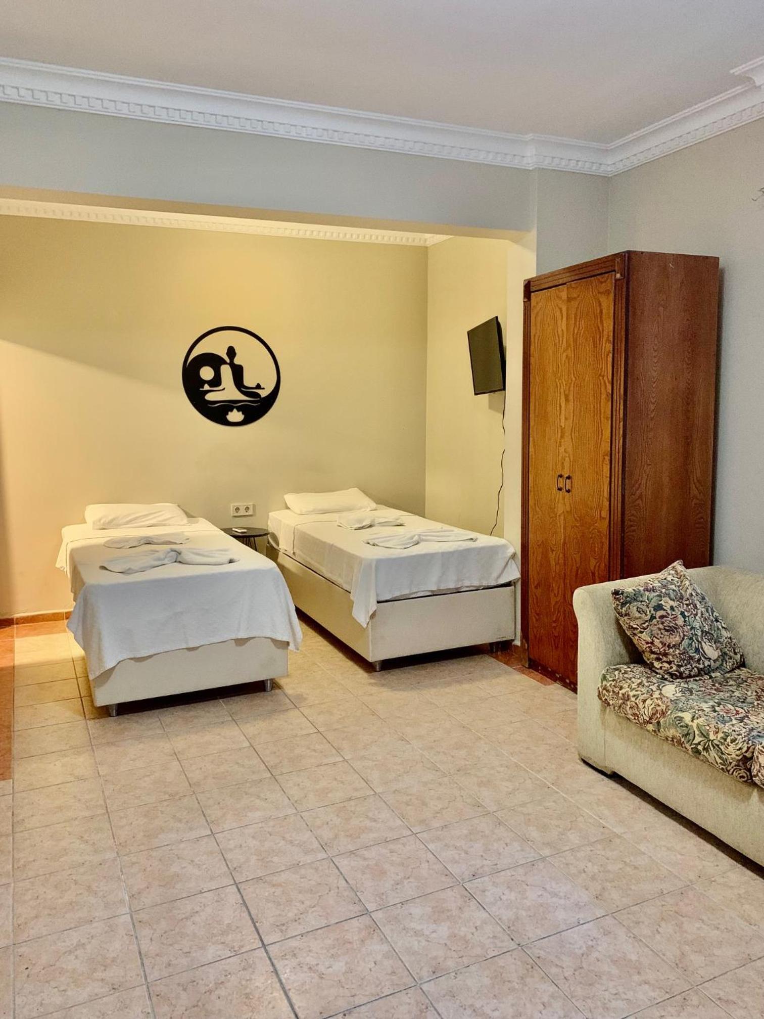 Rosy Suites Hotel - Image 82