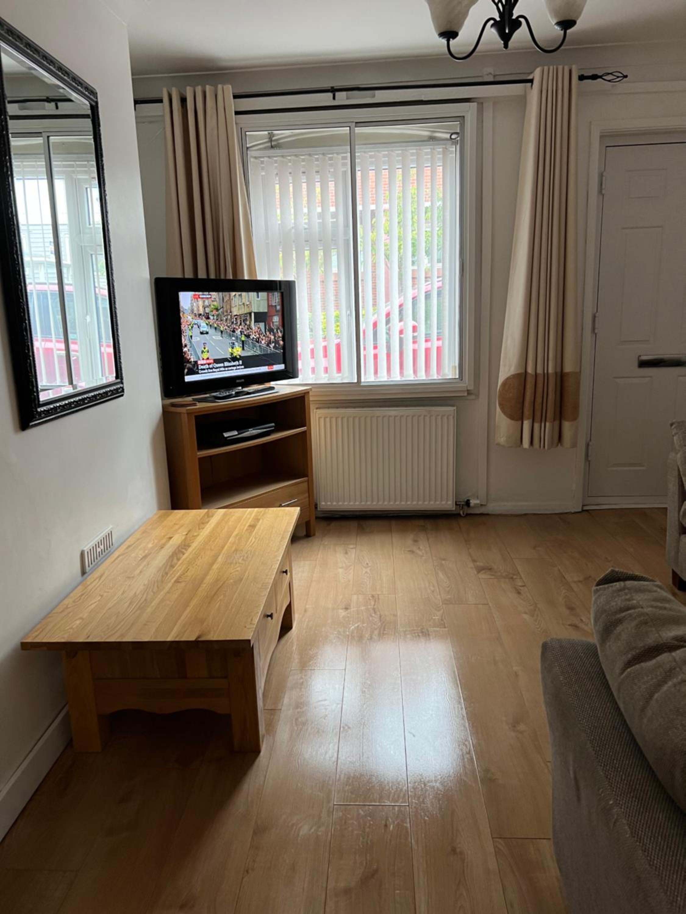 2 Bed Cottage Chester view 3