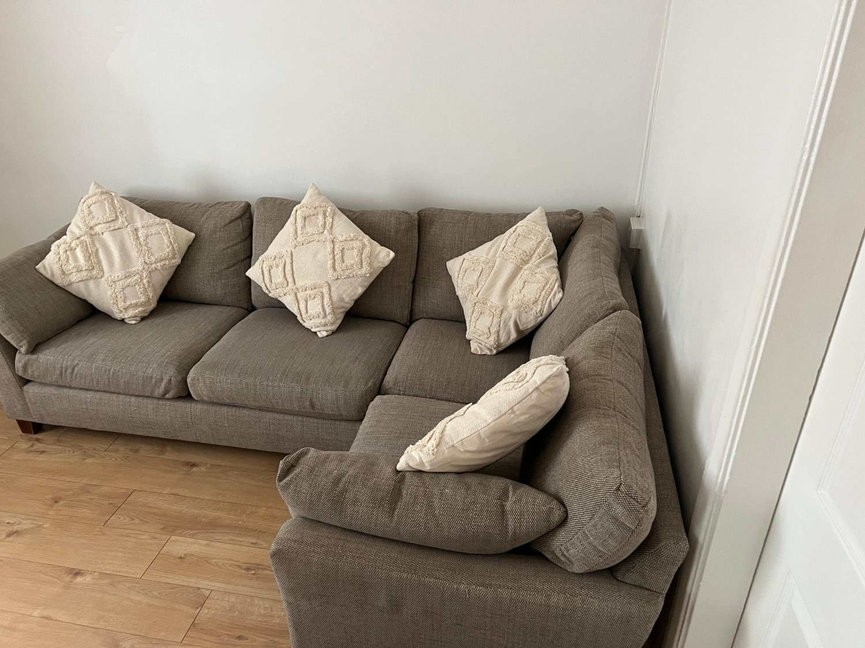 2 Bed Cottage Chester view 2