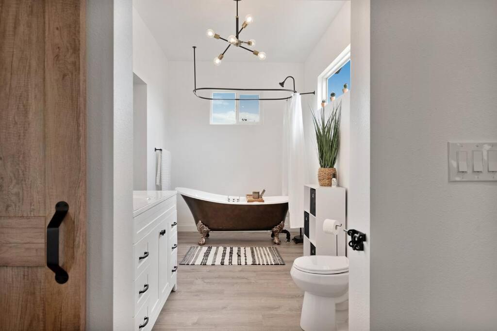 Beautiful newly remodeled home, near JT Park view 2