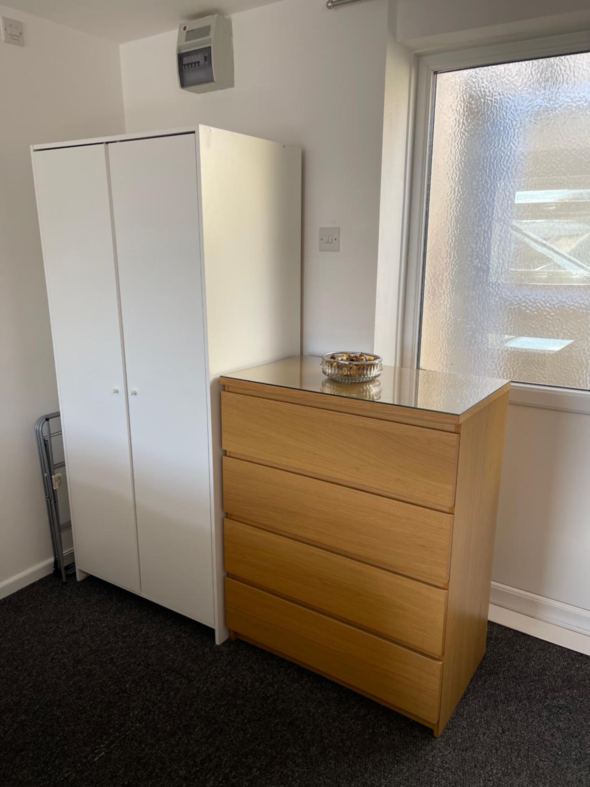 Spacious, Sleeps 18, 3 Bathrooms, Parking, Park, Mansfield view 2