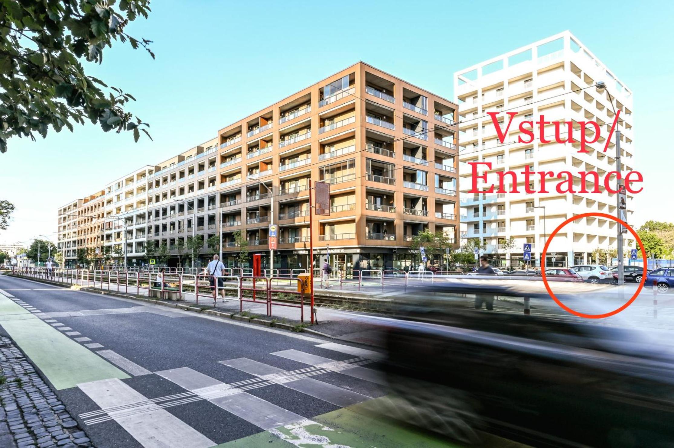 Citycentre apartment Bratislava with free parking