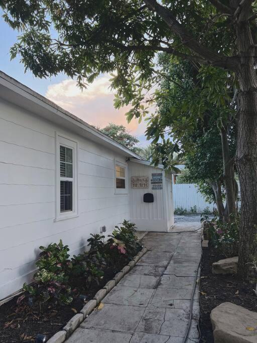 Beautiful Main House in West Palm Beach