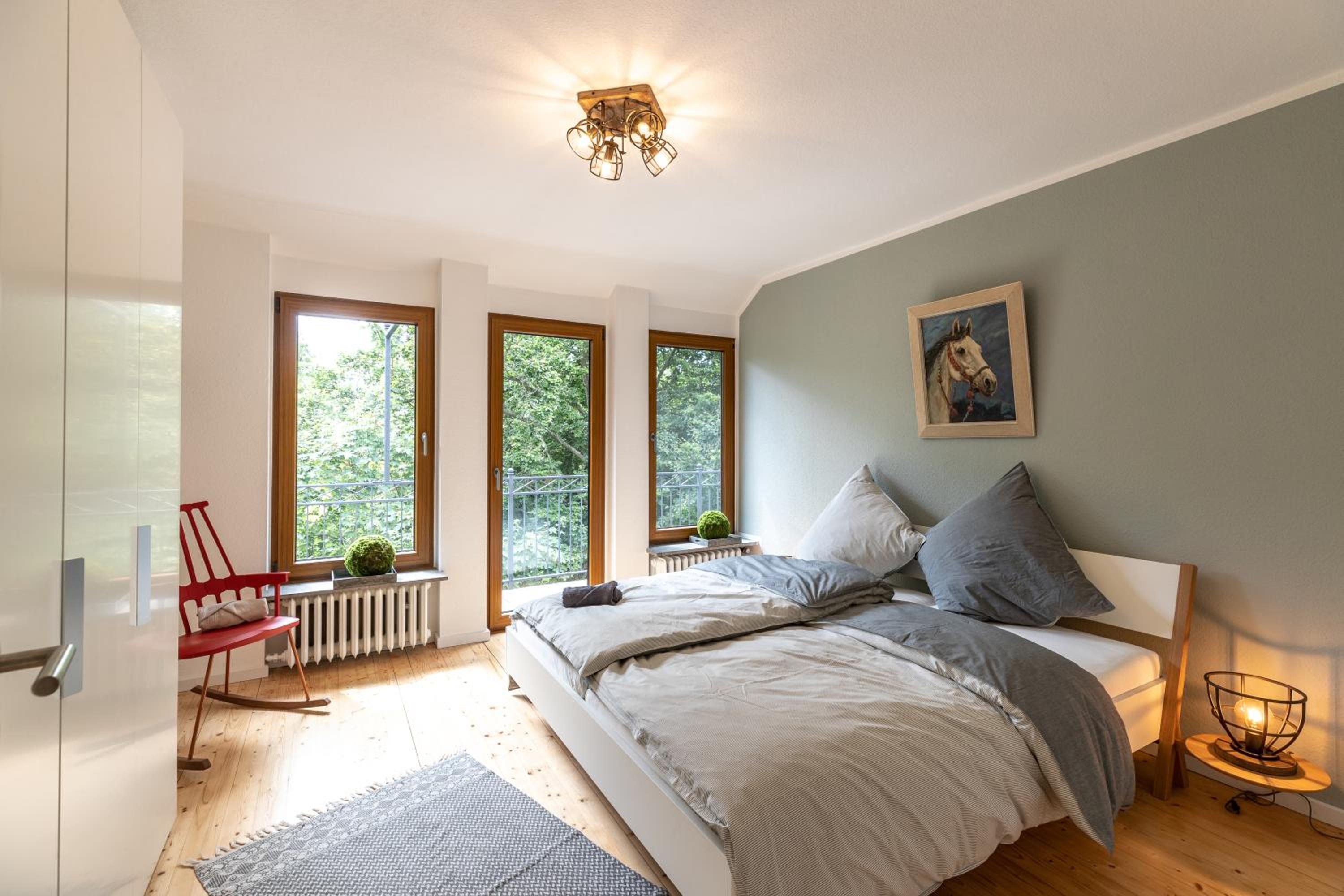 Landhaus Karbach mit Gartensauna und Hot Tub, eingezäunter Garten, 4-10 Personen