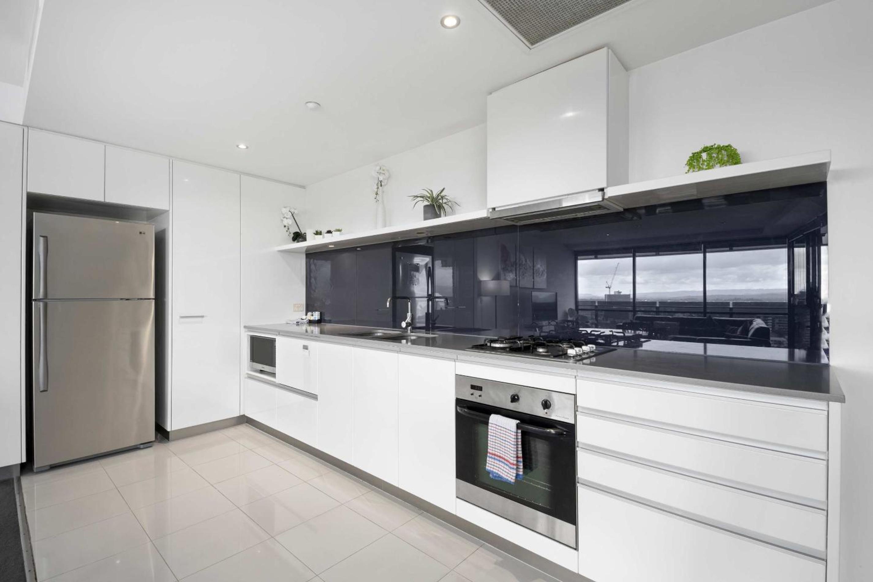 Circle on Cavill - HR Surfers Paradise