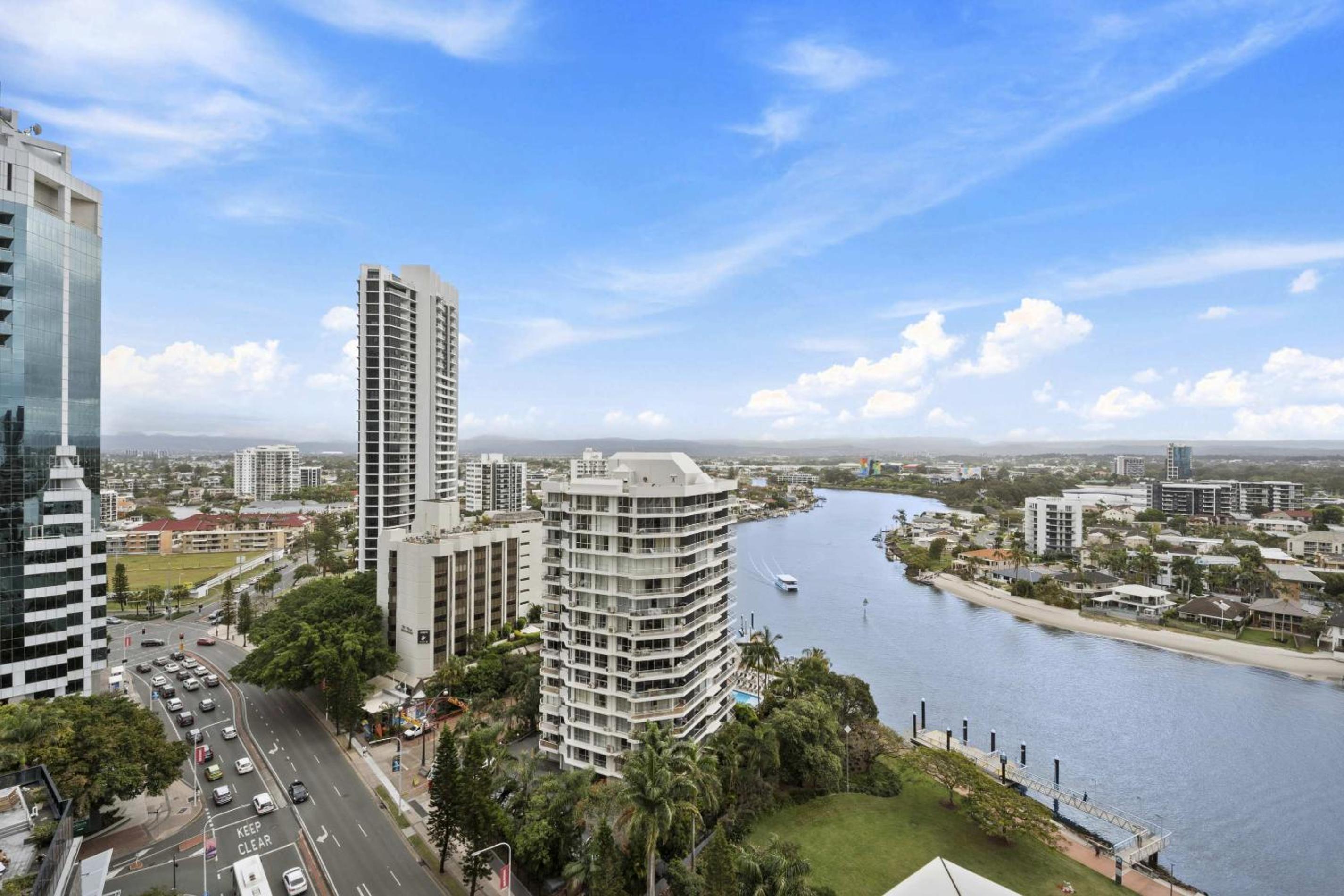 Circle on Cavill - HR Surfers Paradise