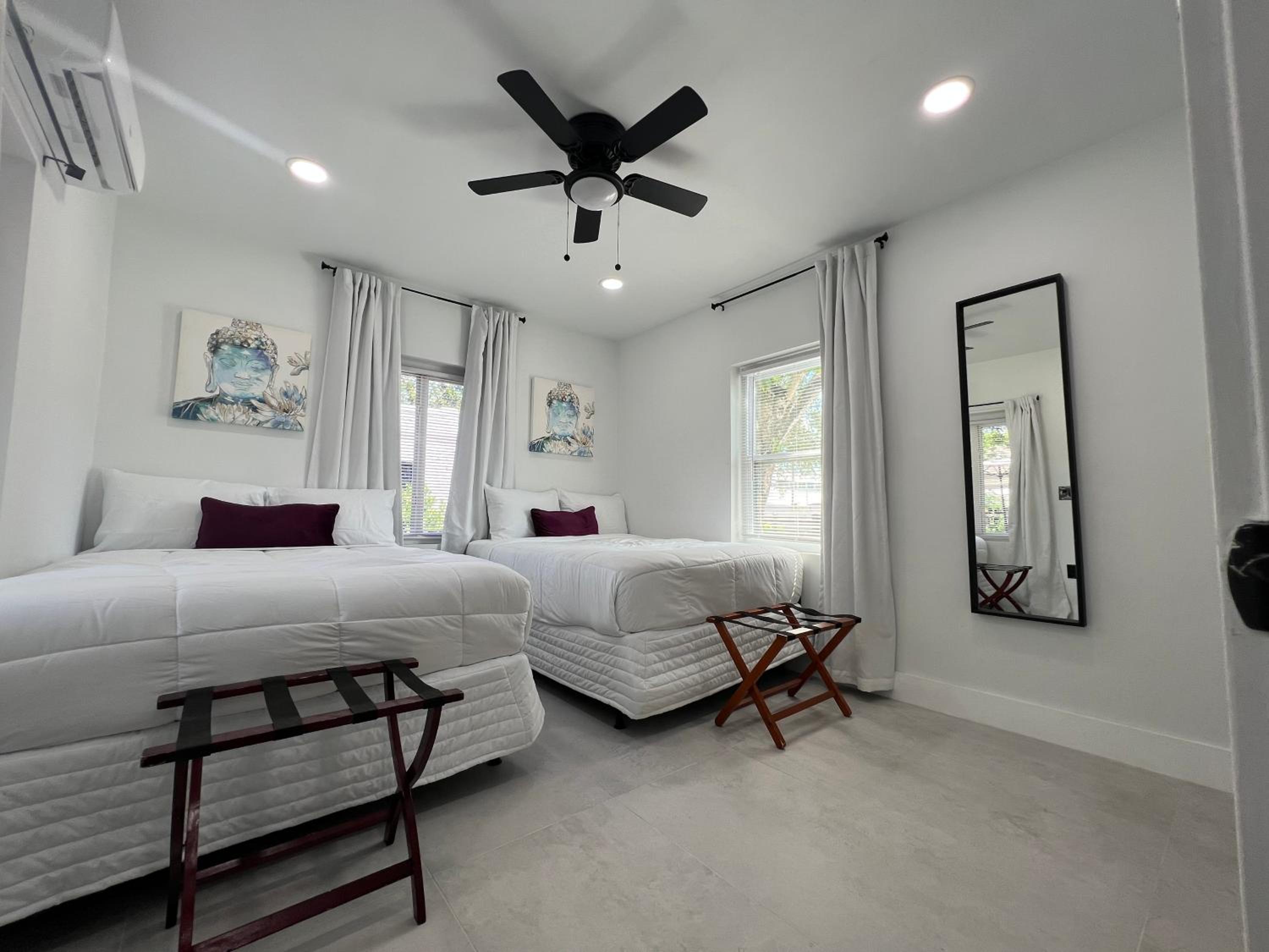 3 Seasons at the Carrington 3 Two Bedroom 1 Bath Apts -6 Bedrooms 3 bathrooms and 3 bedroom 2 bathroom Villa