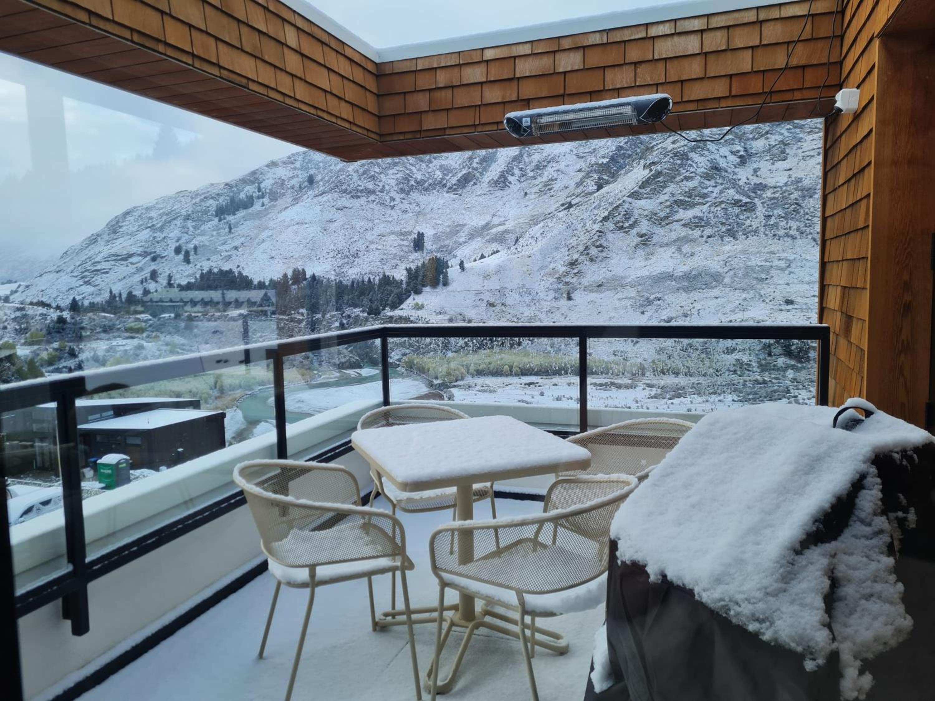 Mountain Views Penthouse - Apartment 22