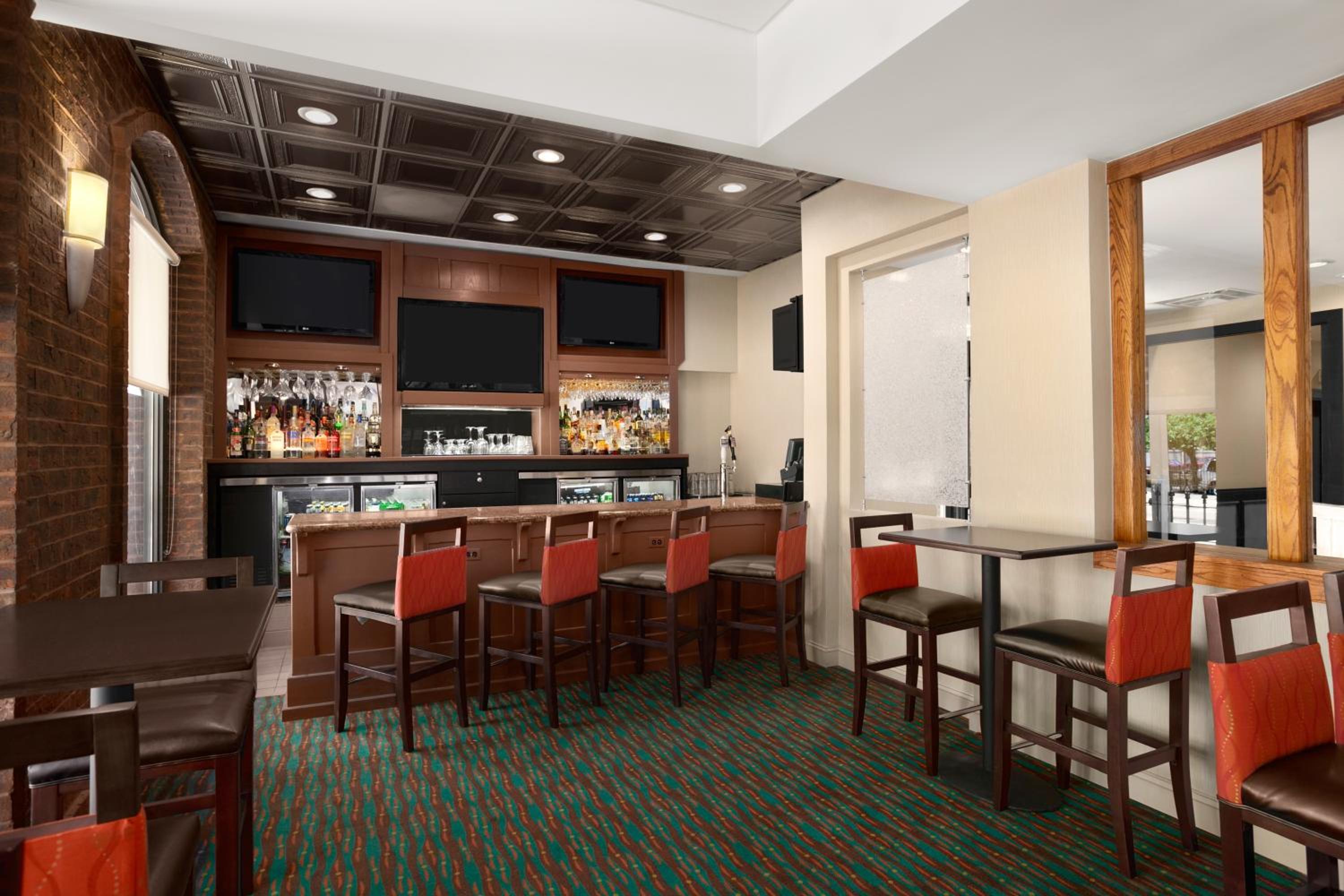 Days Inn by Wyndham Baltimore Inner Harbor - Property Image 23
