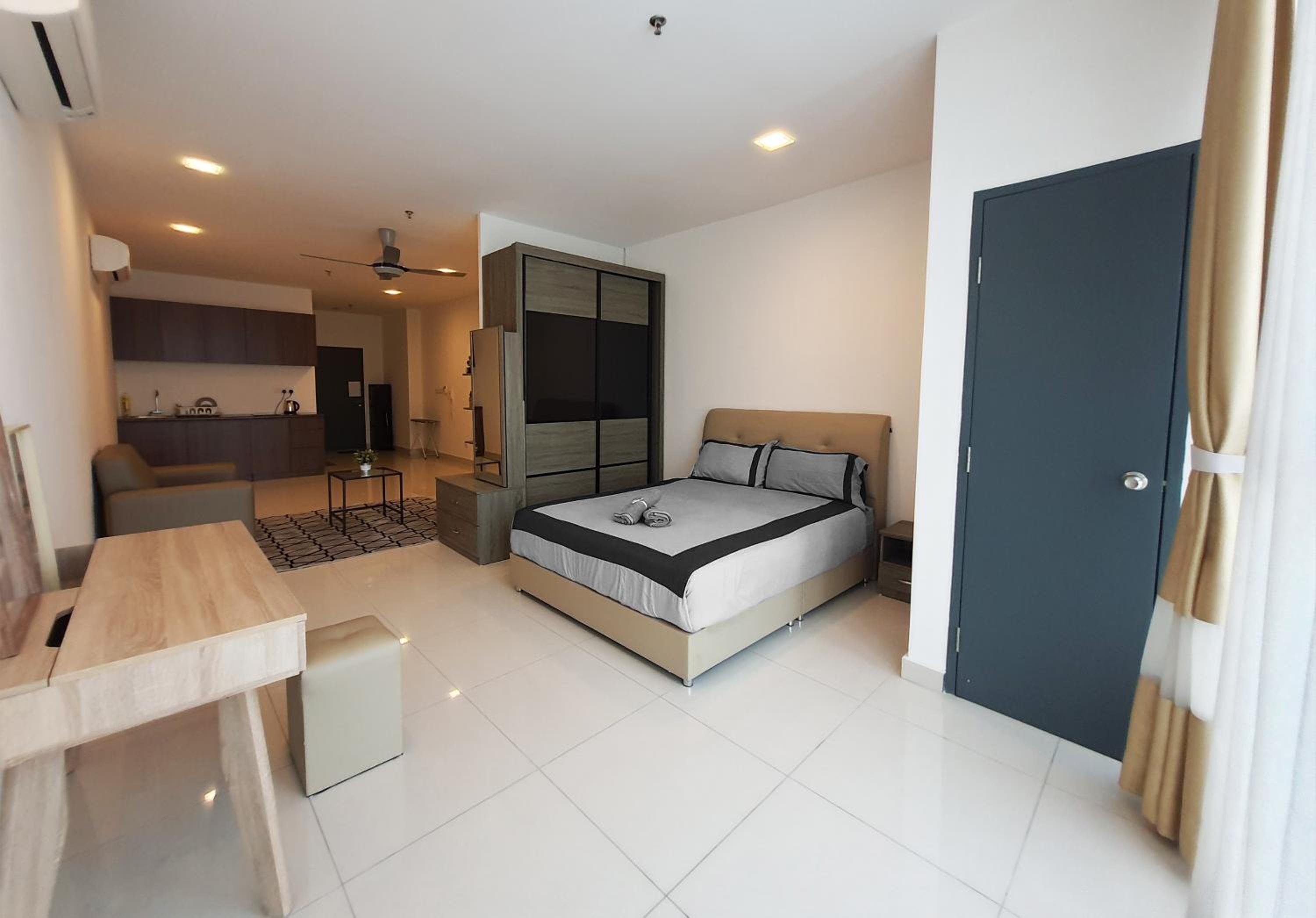 PJ Atria Sofo by SkyLimit Suites