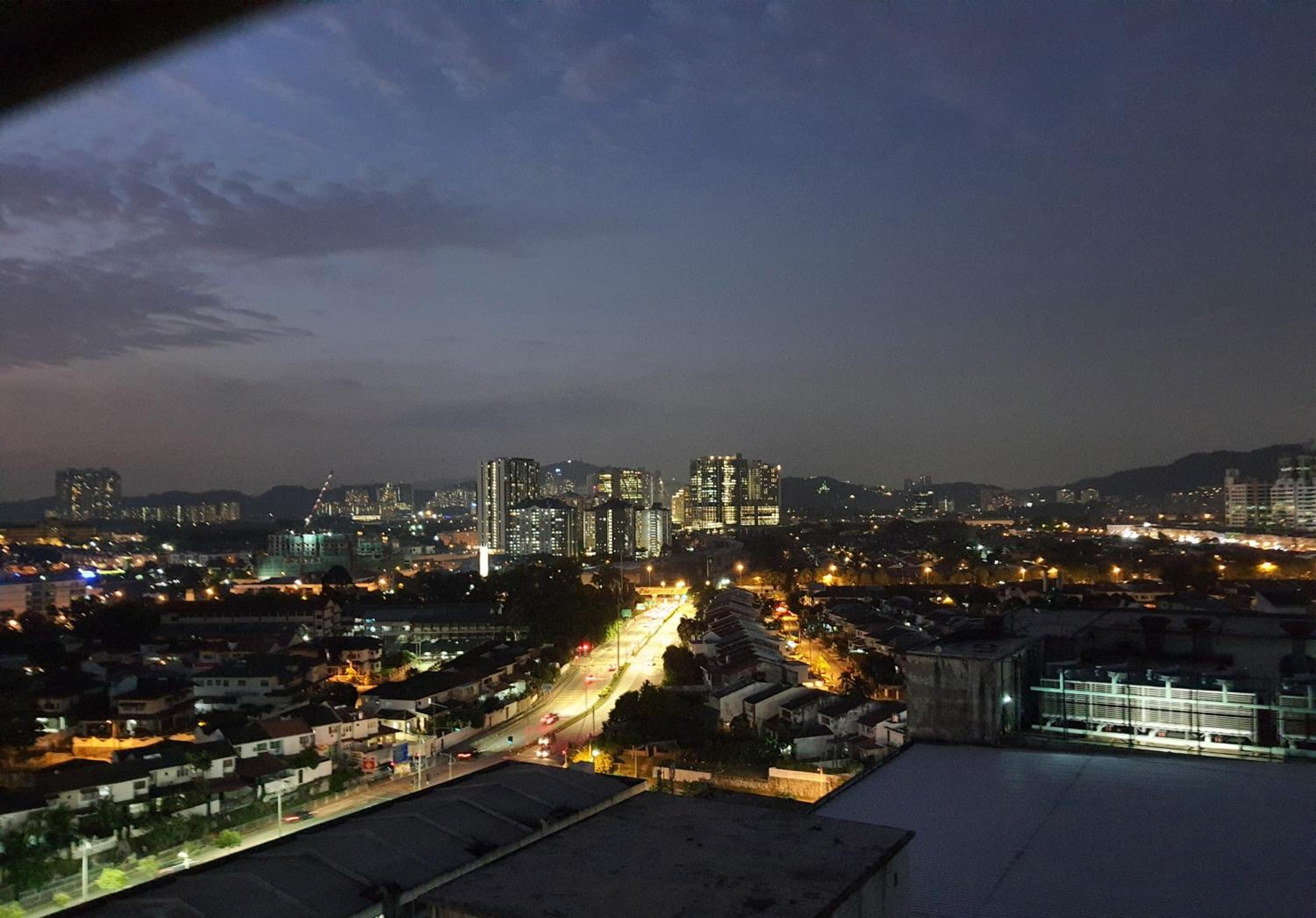 PJ Atria Sofo by SkyLimit Suites