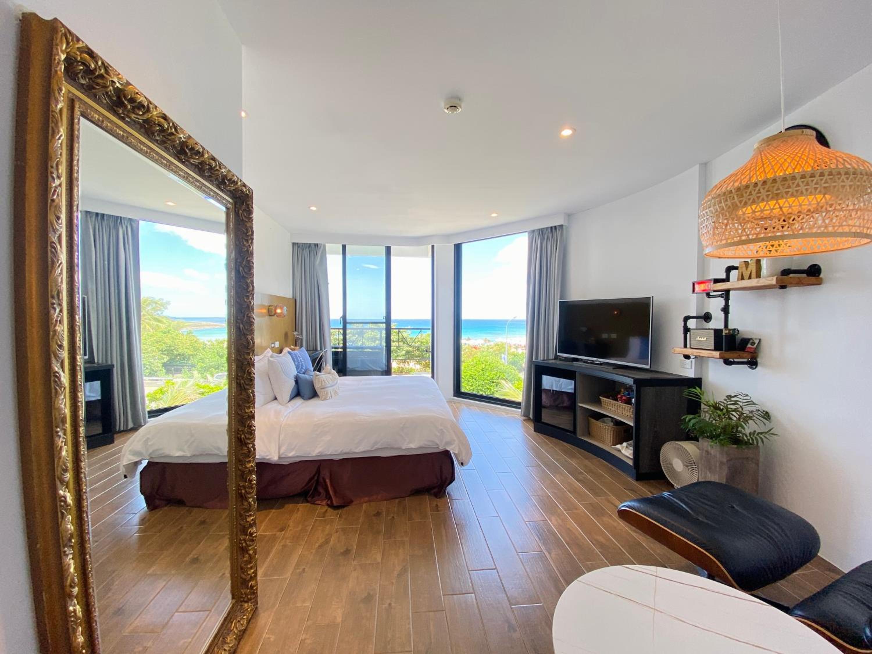 Minimi Inn-Sailrock Beach House