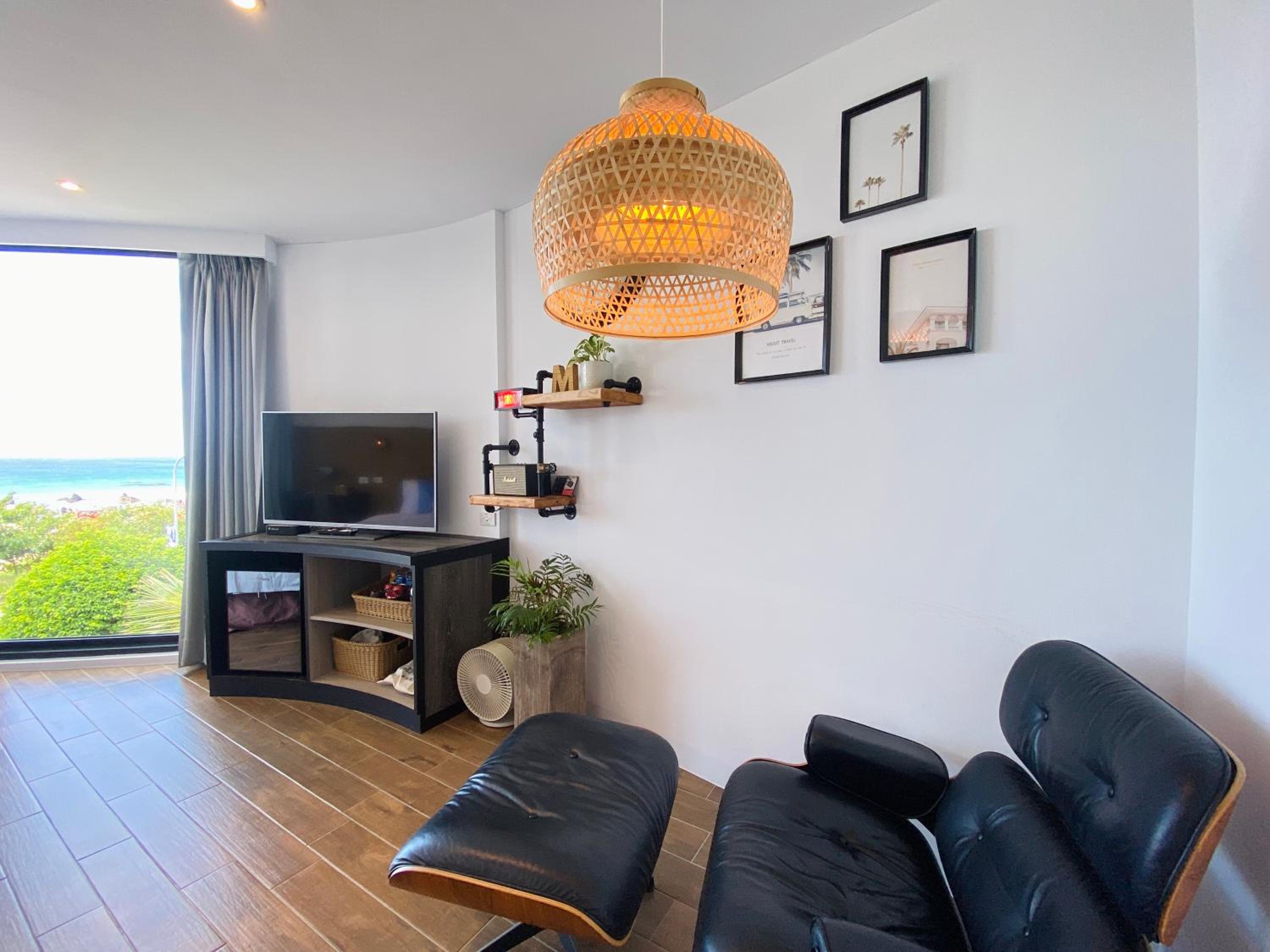Minimi Inn-Sailrock Beach House
