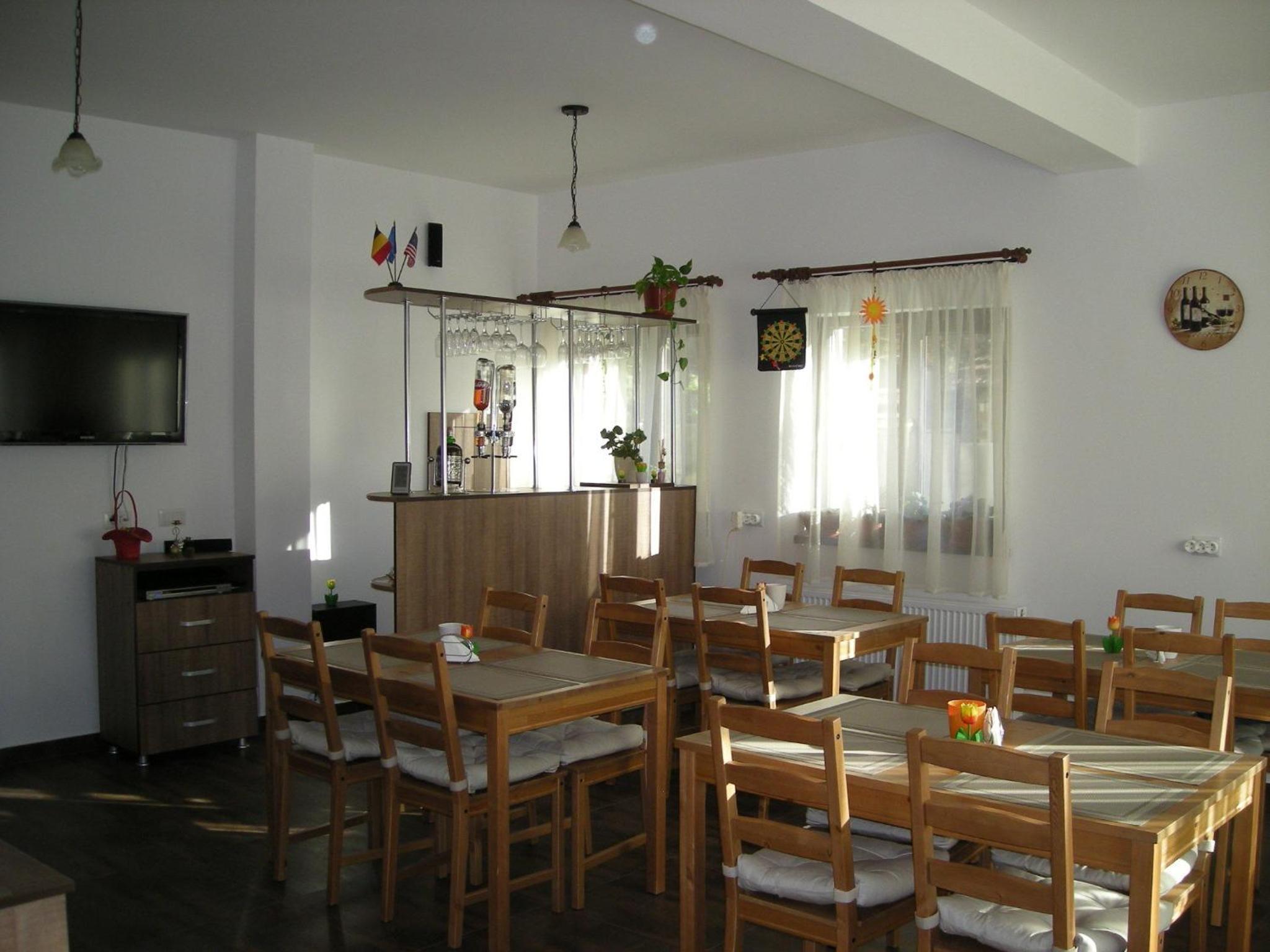 Photo 33