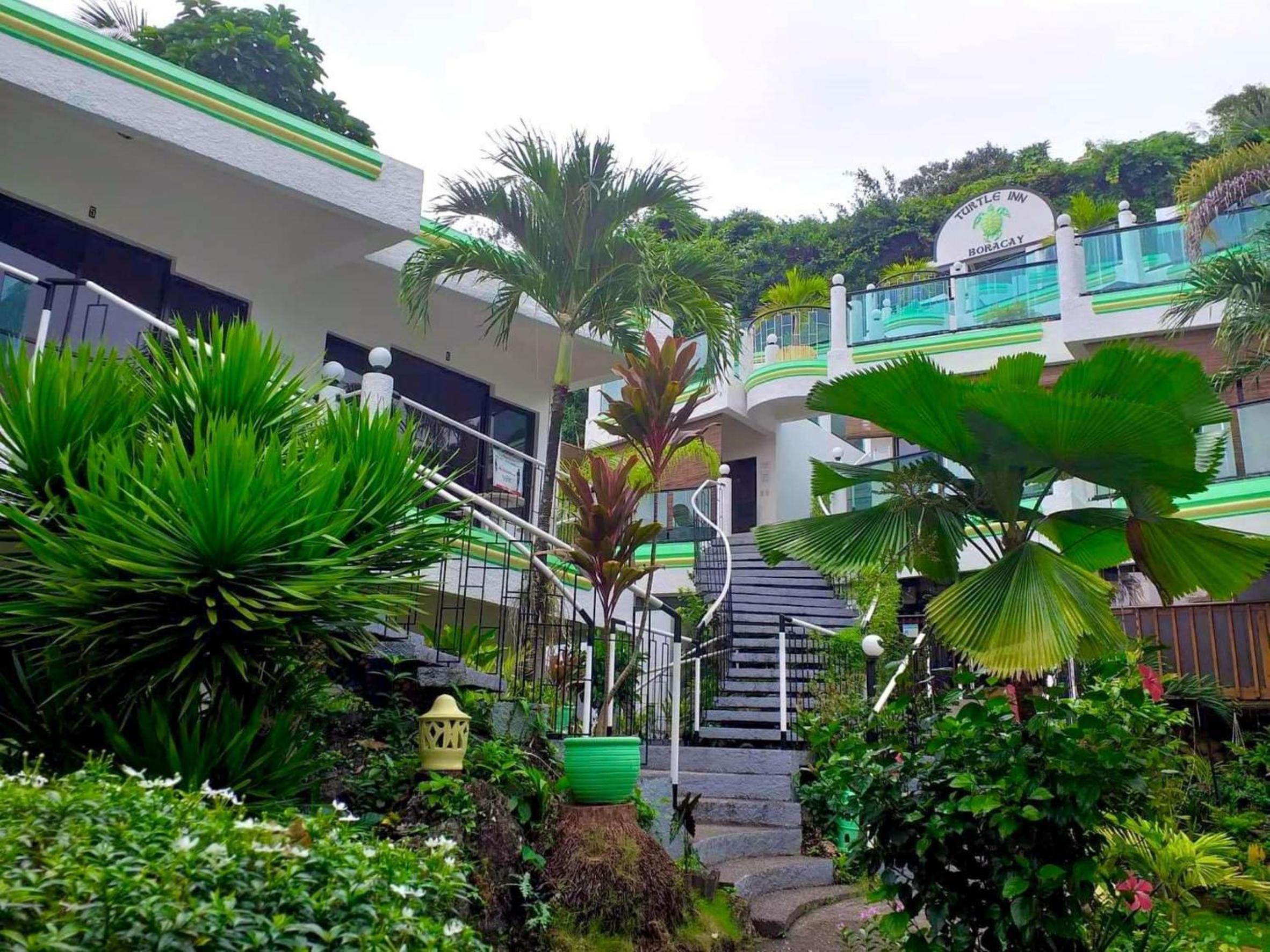 Turtle Inn Resort