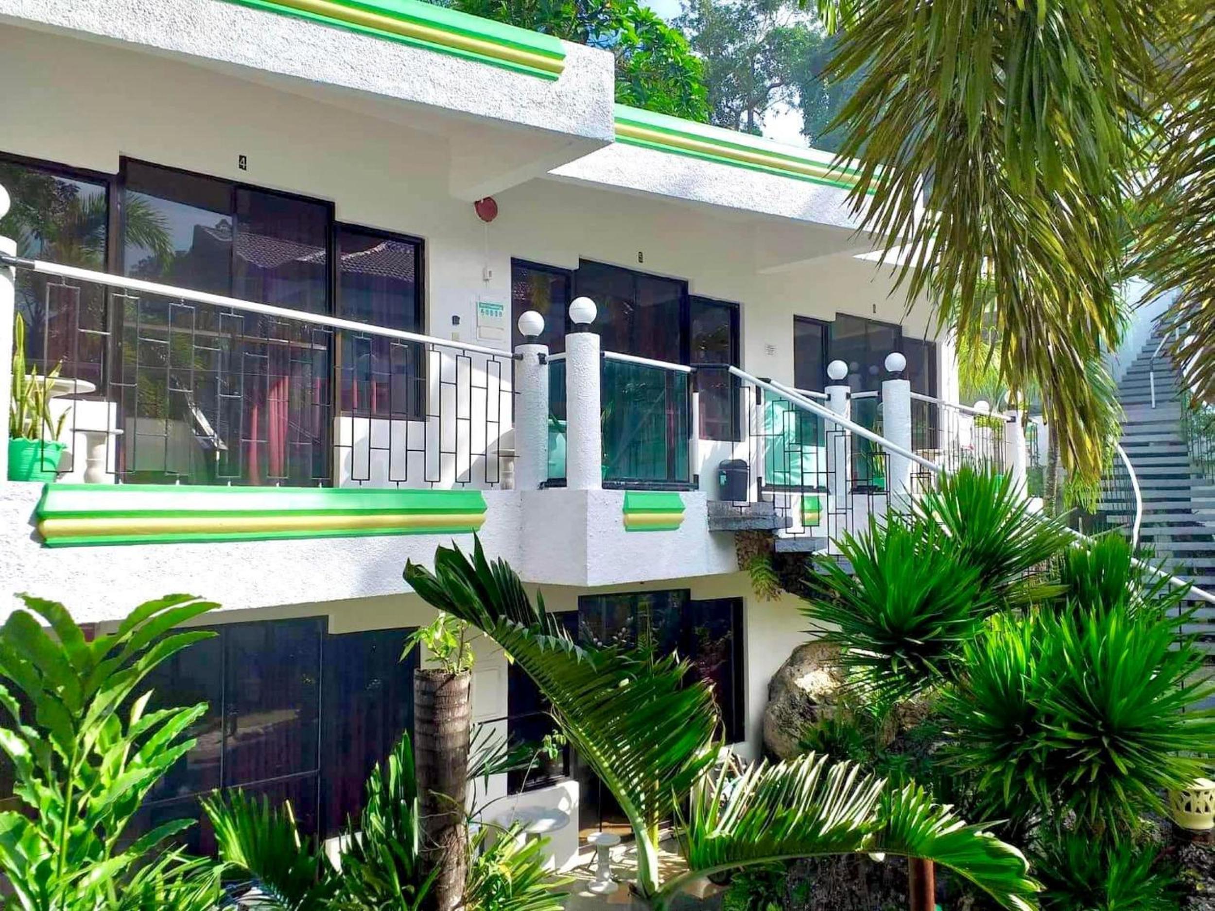 Turtle Inn Resort