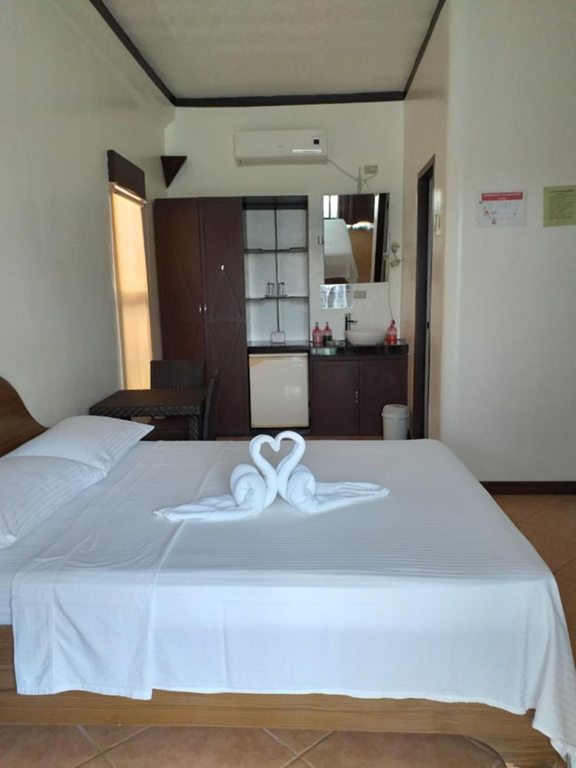Turtle Inn Resort